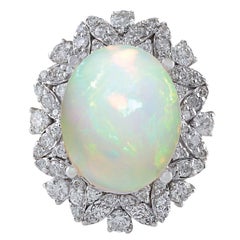 Opal-Diamantring aus 14 Karat Weißgold 