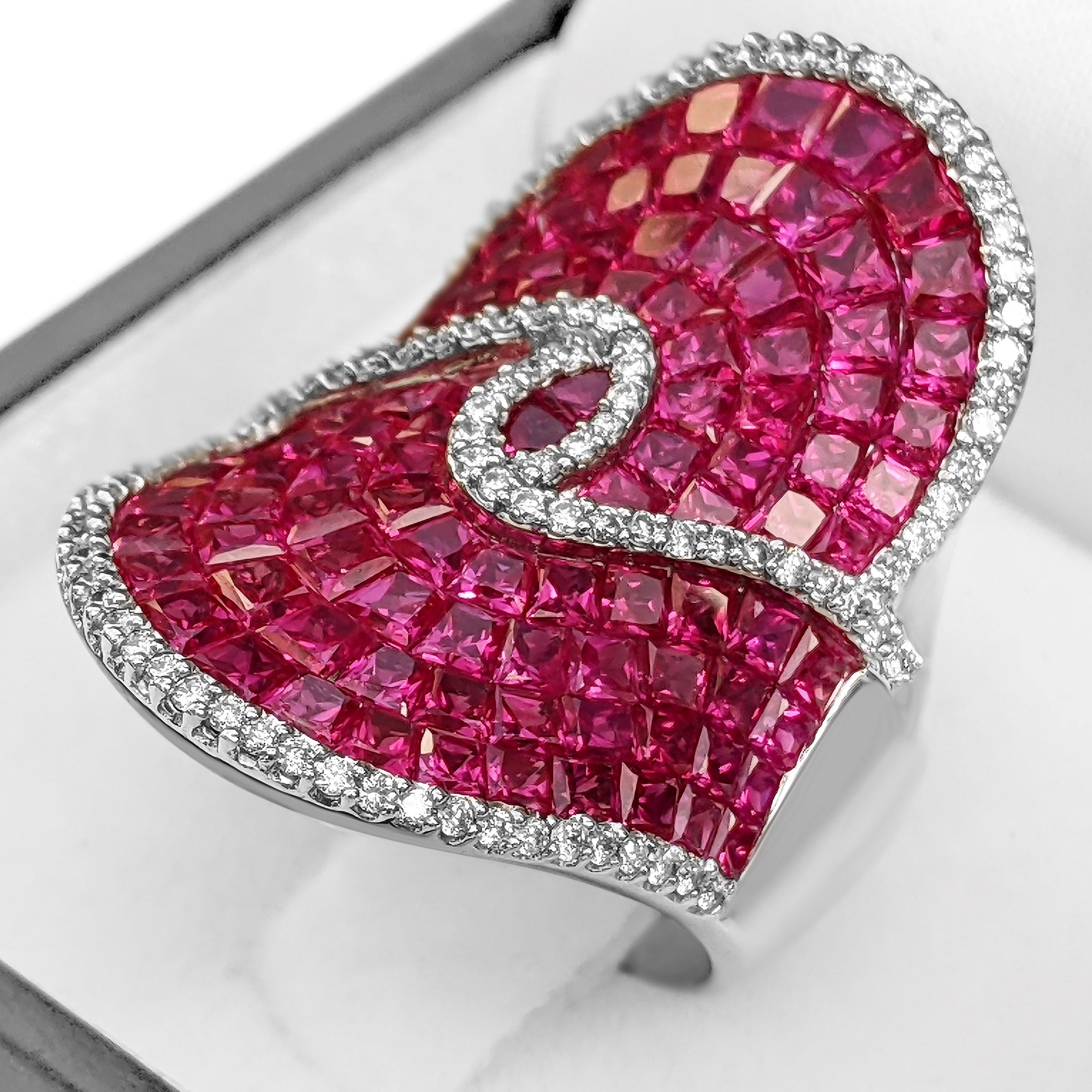 Mixed Cut NO RESERVE - AAA 8.16 Carat Red Ruby & 0.51ct Diamonds, 18K White Gold Ring