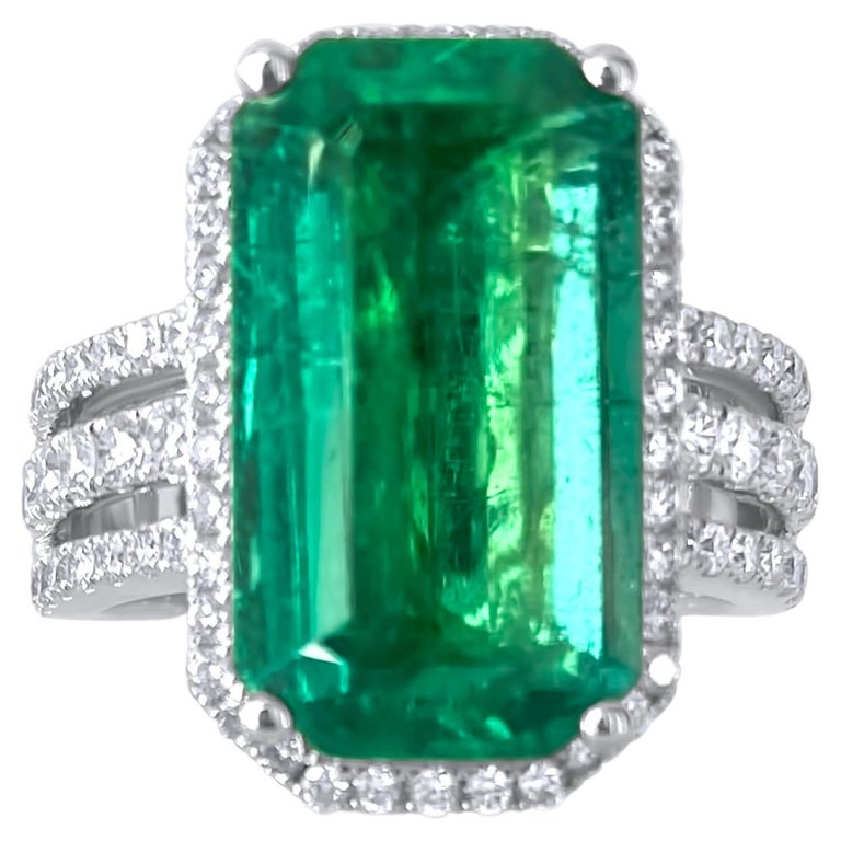 8.16 Ct Significant Emerald Solitaire and Brilliant Cut Diamond Trinity Ring For Sale