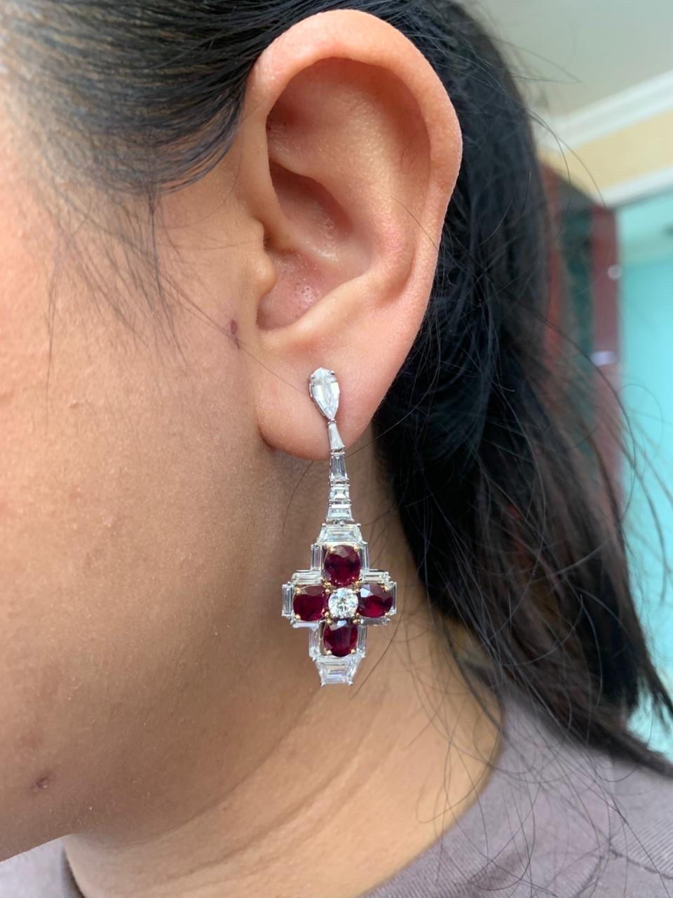 Donna Orecchini con rubino di Birmania senza calore e diamanti da 8,17 carati in oro bianco da 18 carati in vendita