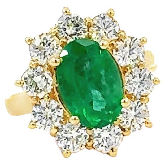 (8173) Diamonds and Emerald Ring