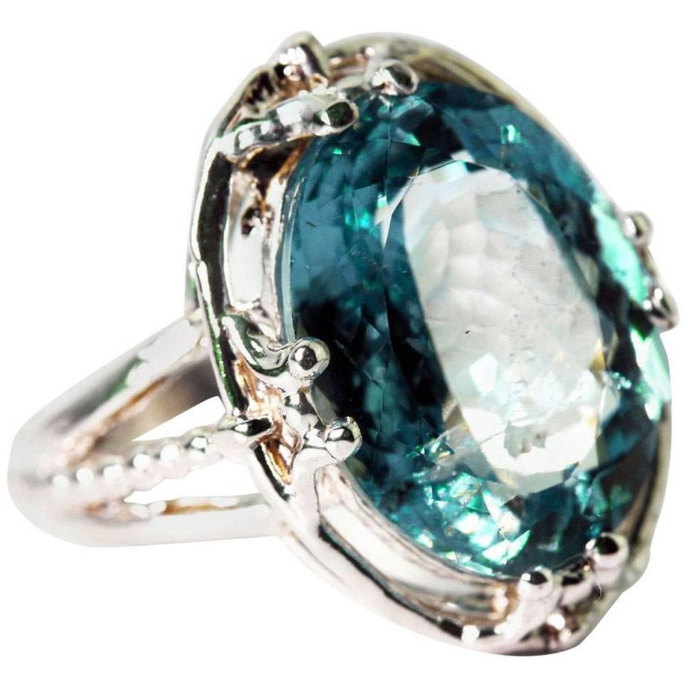 AJD Glittering Brilliant 8.18 Ct Blue-Green Aquamarine Silver Cocktail Ring For Sale