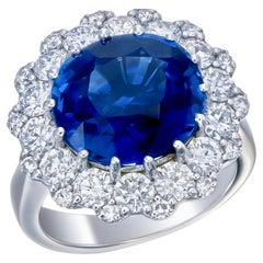 Anello con zaffiro blu riscaldato dello Sri Lanka da 8,18 carati in oro bianco da 18 carati
