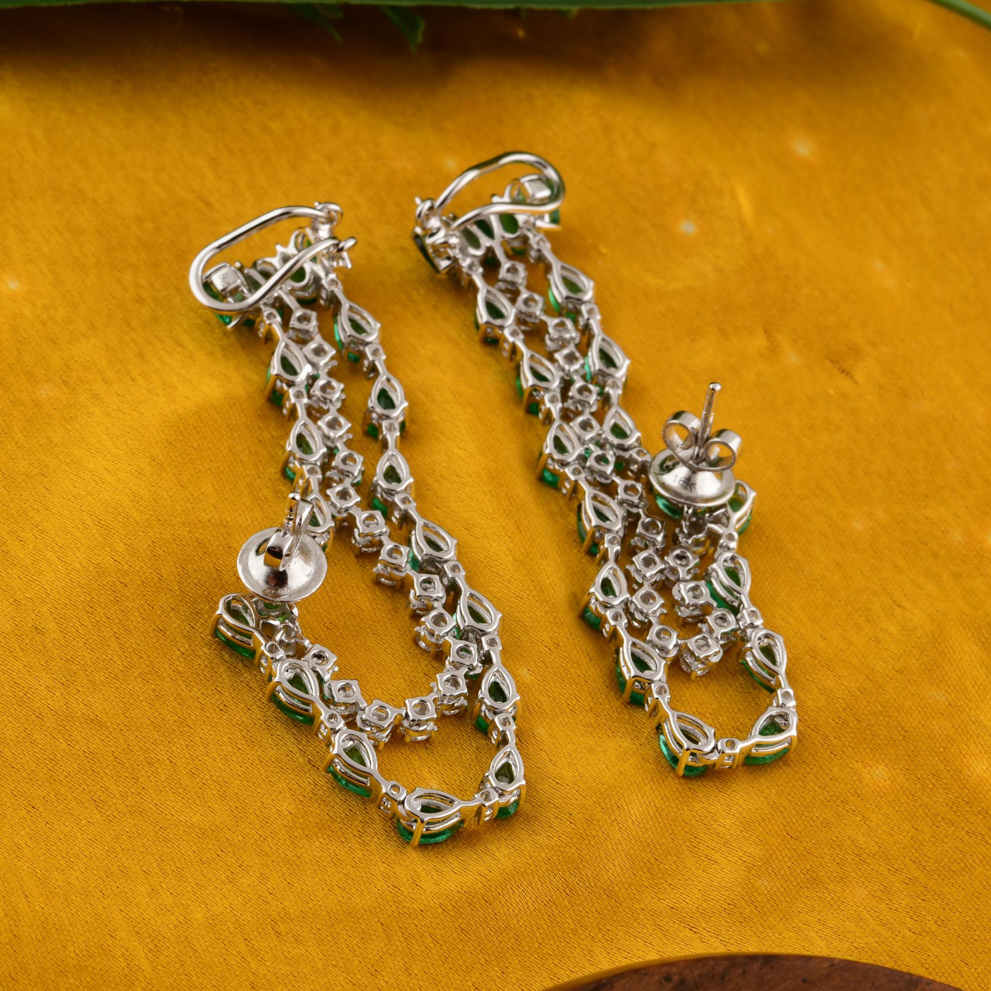 Pendientes Hélice de Esmeralda de Zambia de 8,18 CTW y Diamantes de 2,17 CTW en Oro Blanco Macizo de 18k Corte pera en venta