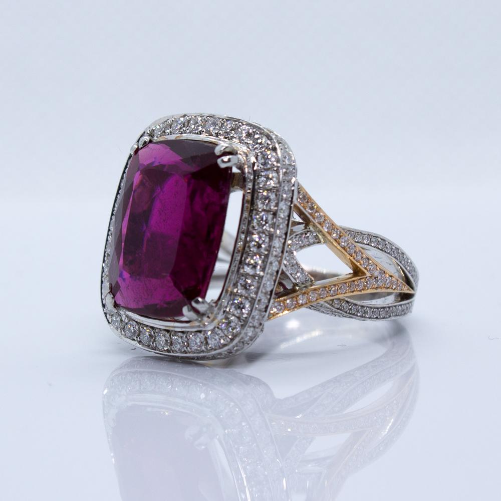 8,18ct Rubellit Turmalin Kissenschliff & Diamant Ring für Damen oder Herren im Angebot