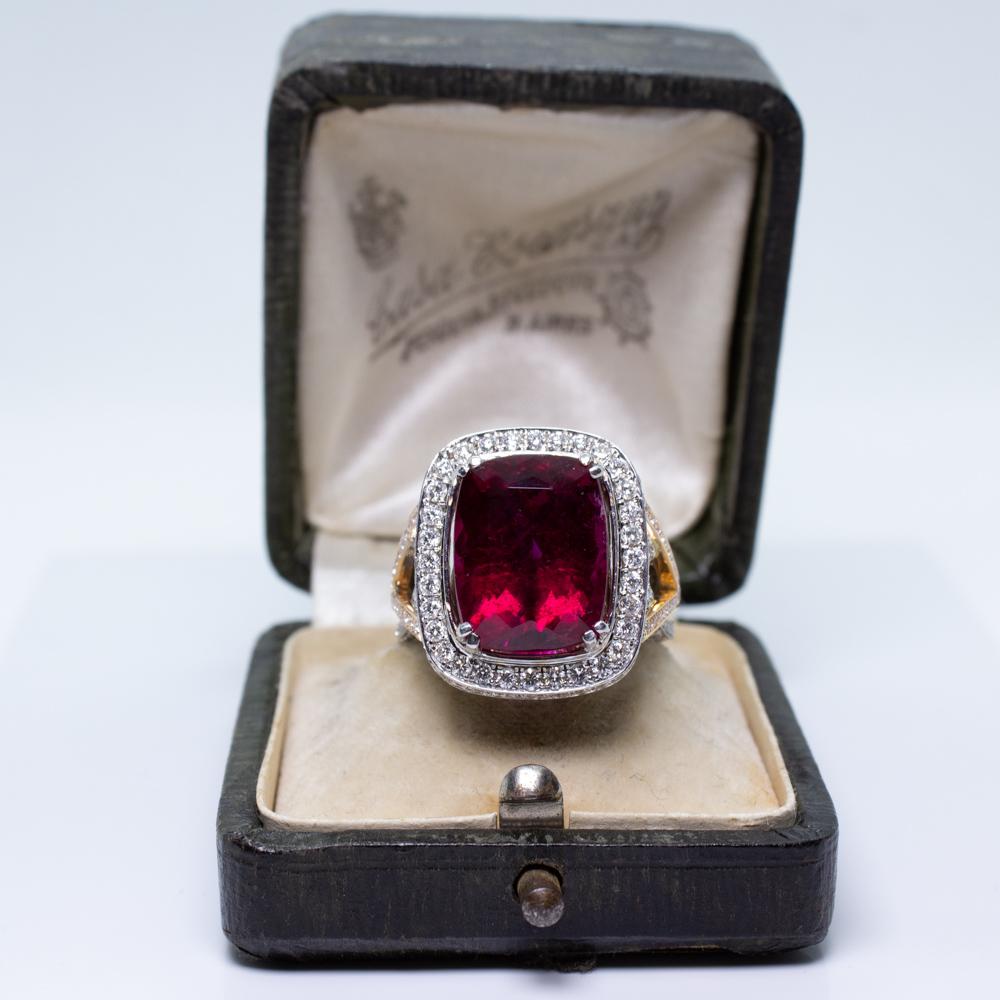 8,18ct Rubellit Turmalin Kissenschliff & Diamant Ring im Angebot 2