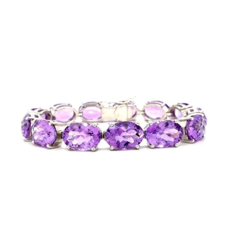 81.9 Carats Amethyst Gemstone Tennis Bracelet for Mom Gift Crafted in 925 Silver In New Condition For Sale In New York, NY