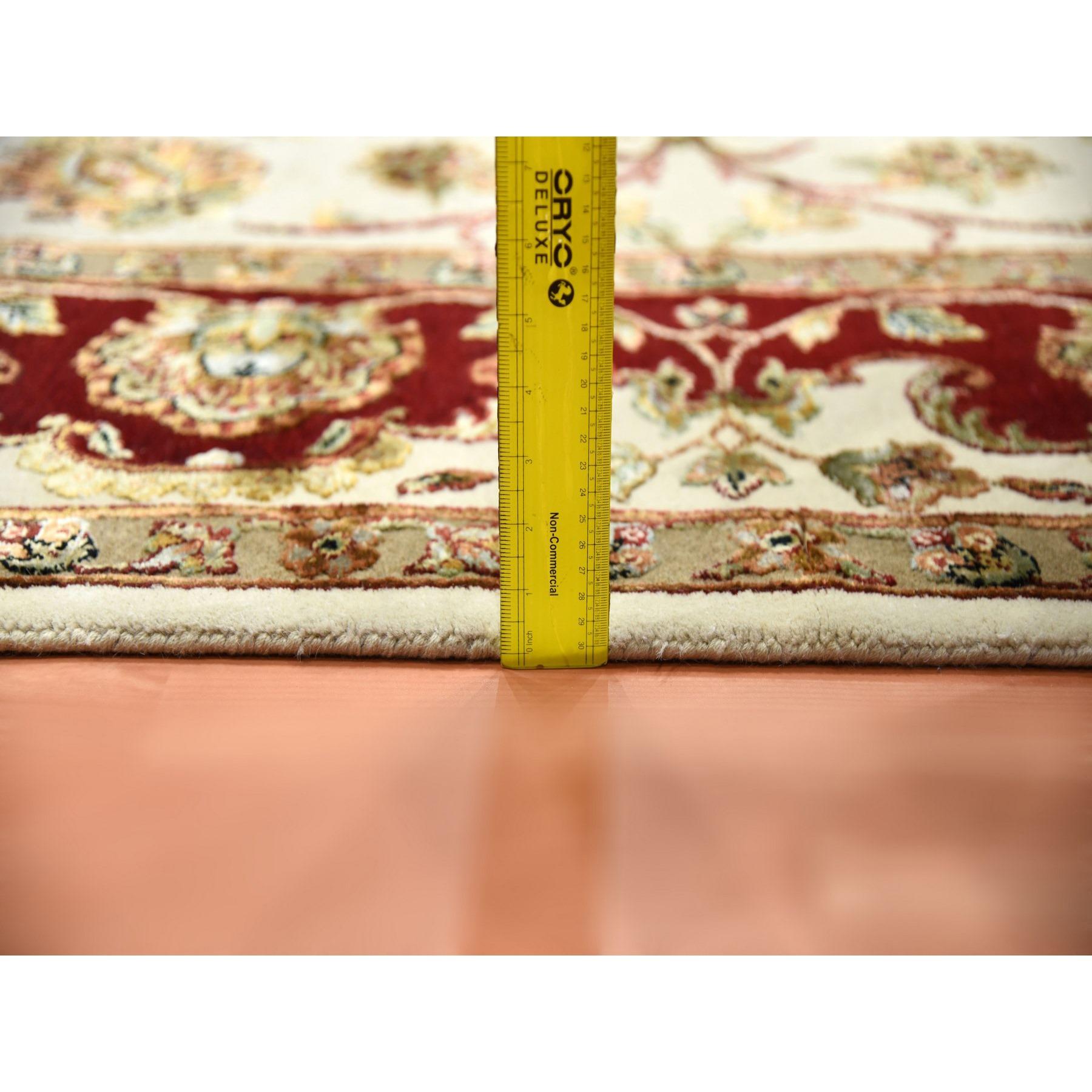 Tapis oriental noué à la main ivoire, design Rajasthan, 8'1