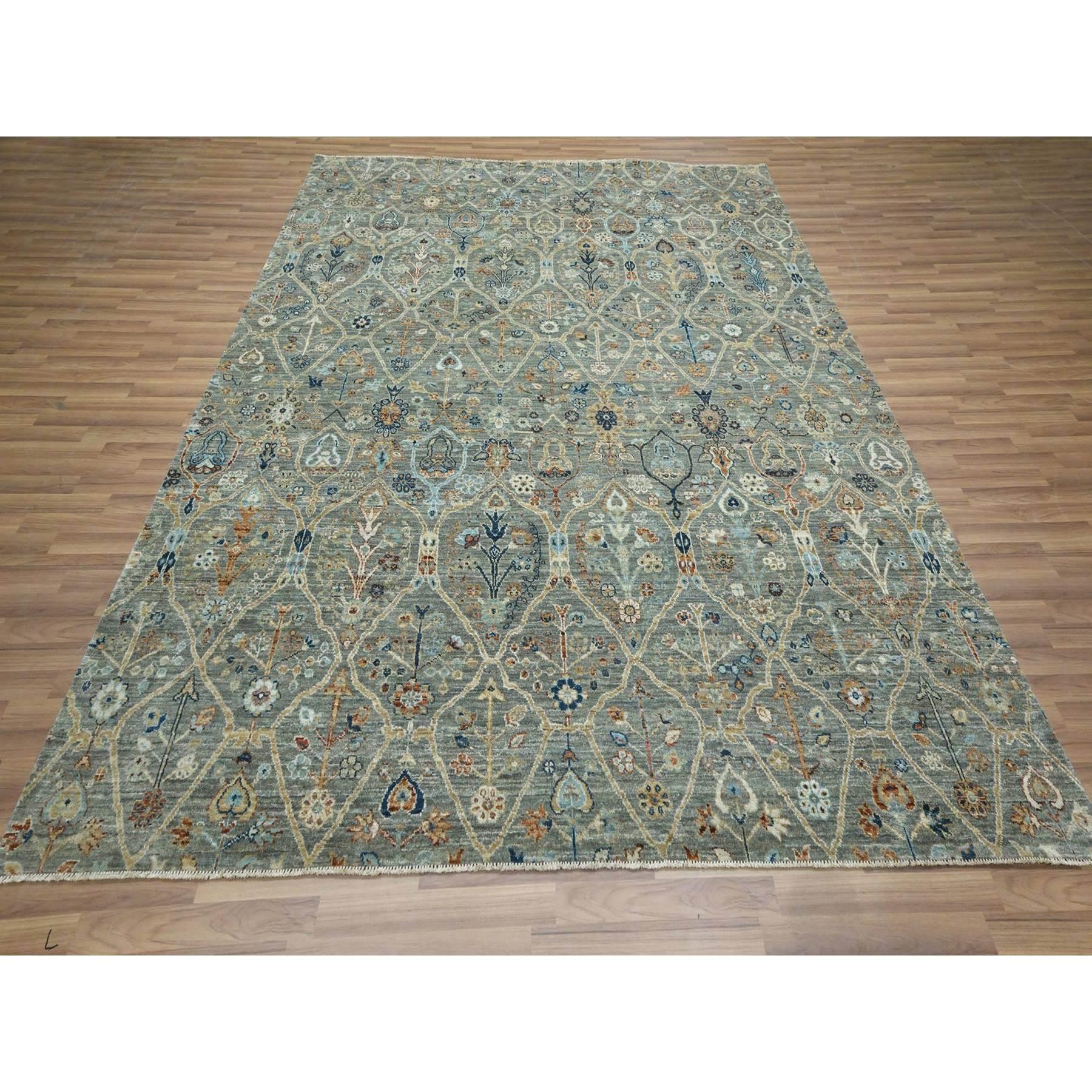 Camouflage Grün, Trellis Borderless Garden Design, Agra, Handgeknüpft, Handgesponnene Neuseeland Wolle, Orientteppich
Primäre MATERIALIEN: Wolle
Latex: Kein Flor 
Höhe: 0,25 Zoll
Stil: Transitional
Grundfarbe: Grün
Sekundäre Farben: Marineblau,