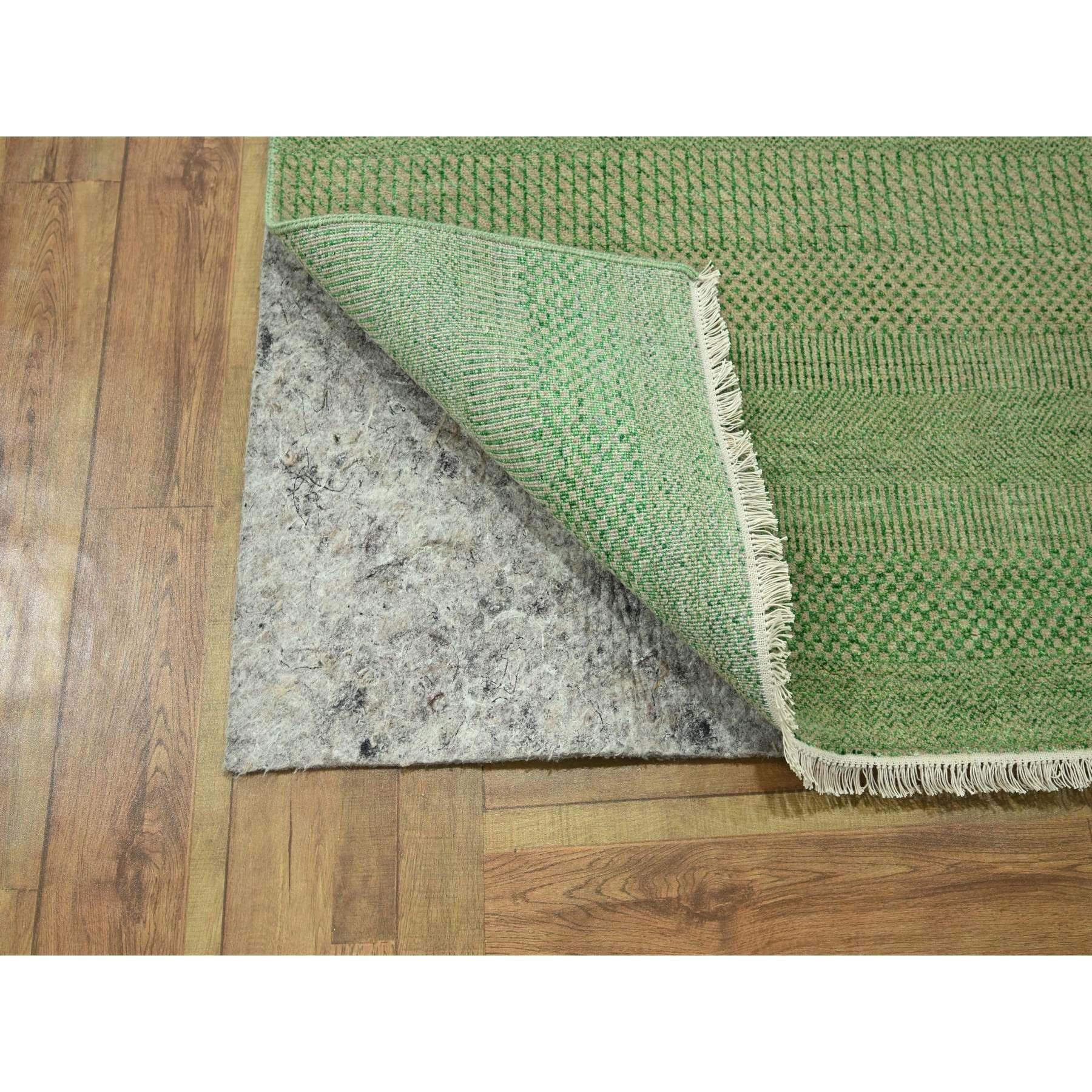 Alfombra Oriental de Lana y Seda Anudada a Mano con Diseño Moderno de Hierba Verde de 8'1 