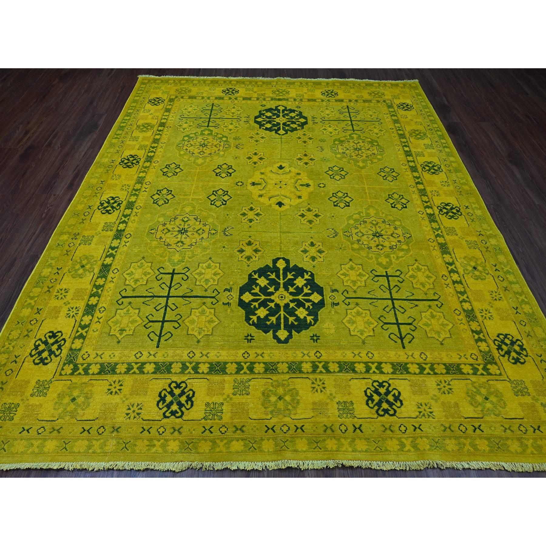 Jaune d'or, Kazak surteint avec un motif étoilé, 100% laine, noué à la main, Tapis d'Orient
Matières premières : Laine
Latex : Pas de poils 
hauteur : 0,25 pouces
Style : Traditionnel
Couleur primaire : jaune
Couleurs secondaires : Aucune
Modèle :