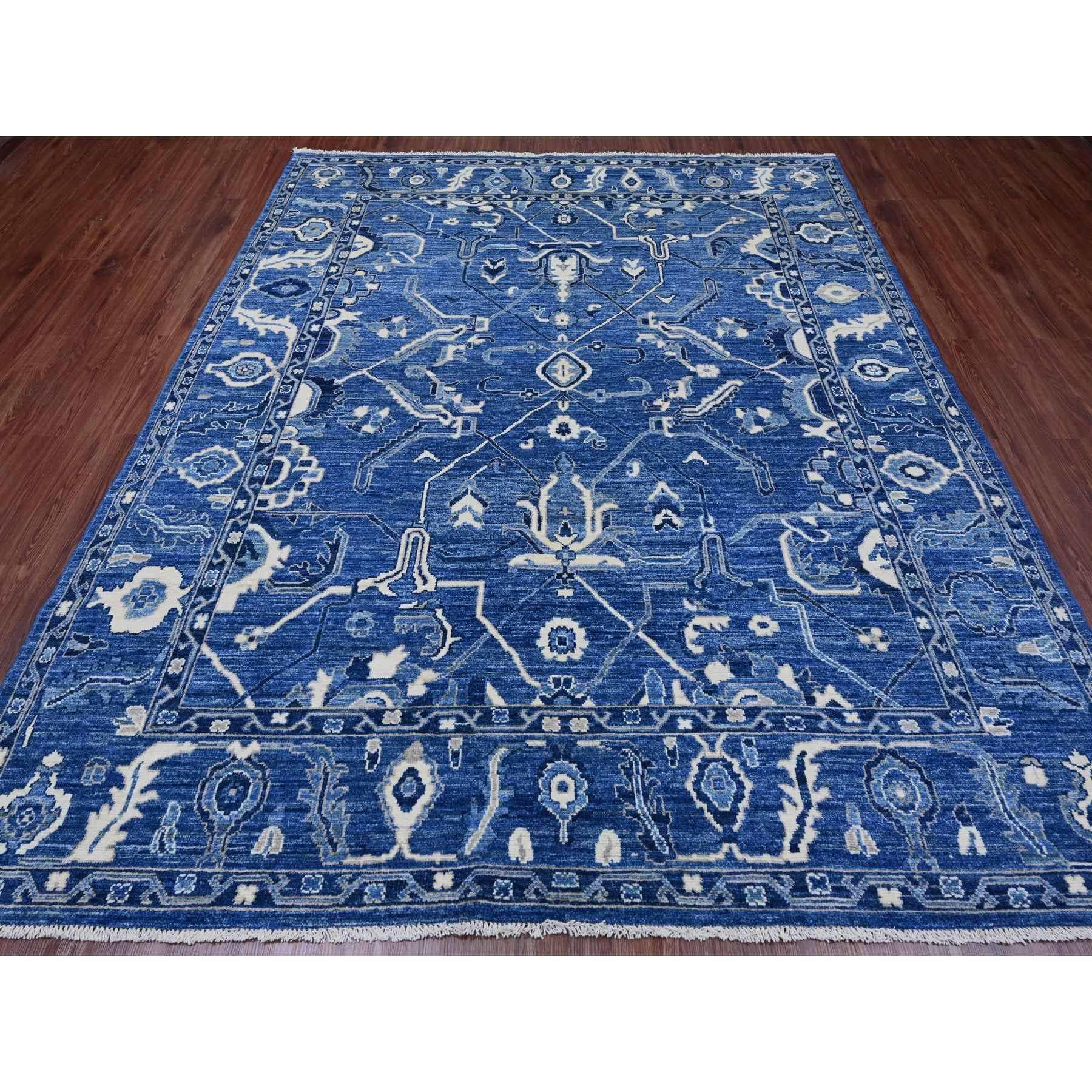 Admiral Blau, Handgeknüpft, Afghanischer Angora Oushak mit All Over Ranken Design, Veggie Färbungen, Reine Wolle, Orientteppich
Primäre MATERIALIEN: Wolle
Latex: Kein Flor 
Höhe: 0,25 Zoll
Stil: Transitional
Grundfarbe: Blau
Sekundärfarben: