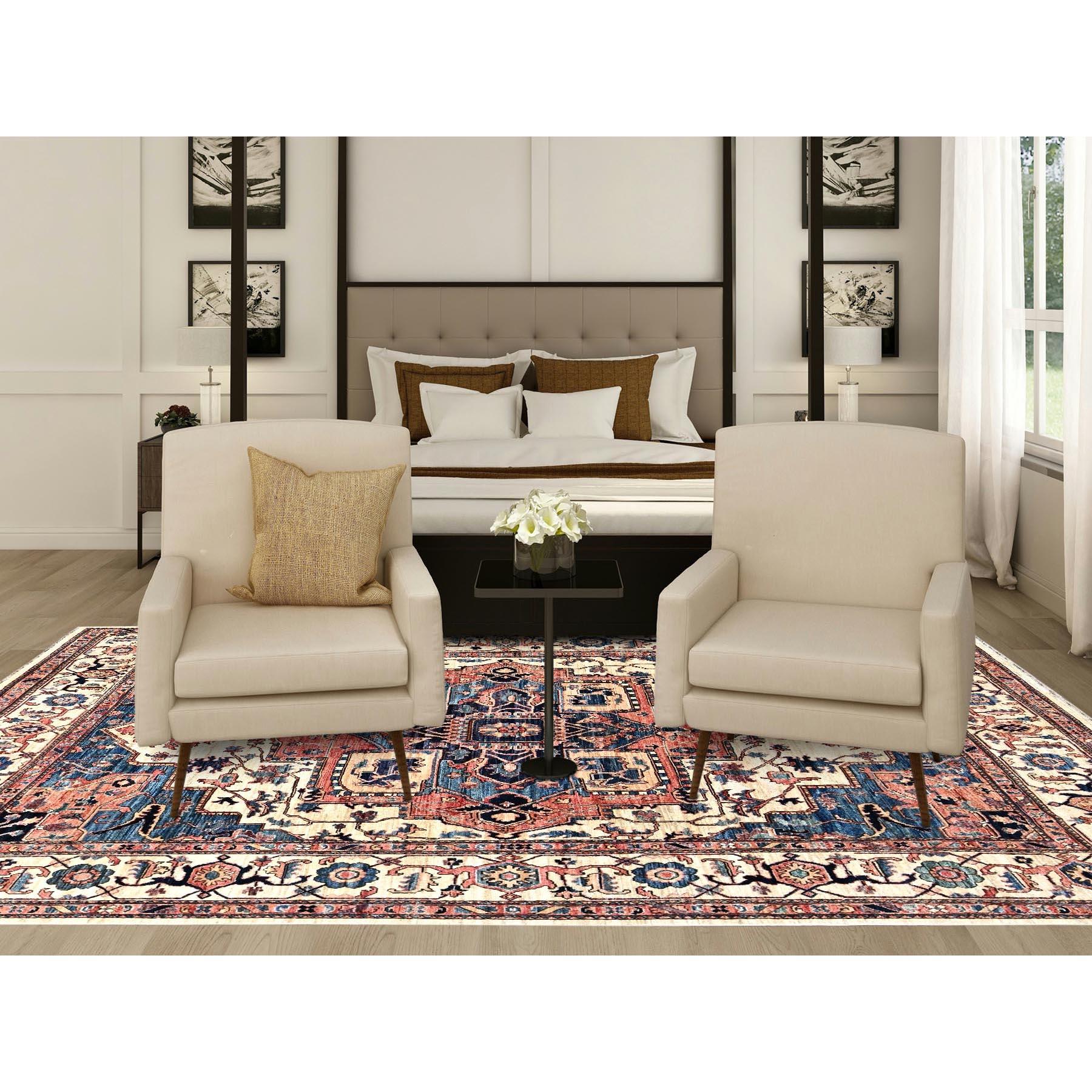 Chiffon White, Aryana Grade, Serapi Heriz with Large Medallion Design, Vegetable Dyes, High Mountain Wool, Hand Knotted, Soft Pile, Densely Woven, Oriental Rug
Matières premières : Laine
Latex : Pas de poils 
hauteur : 0,25 pouces
Style :