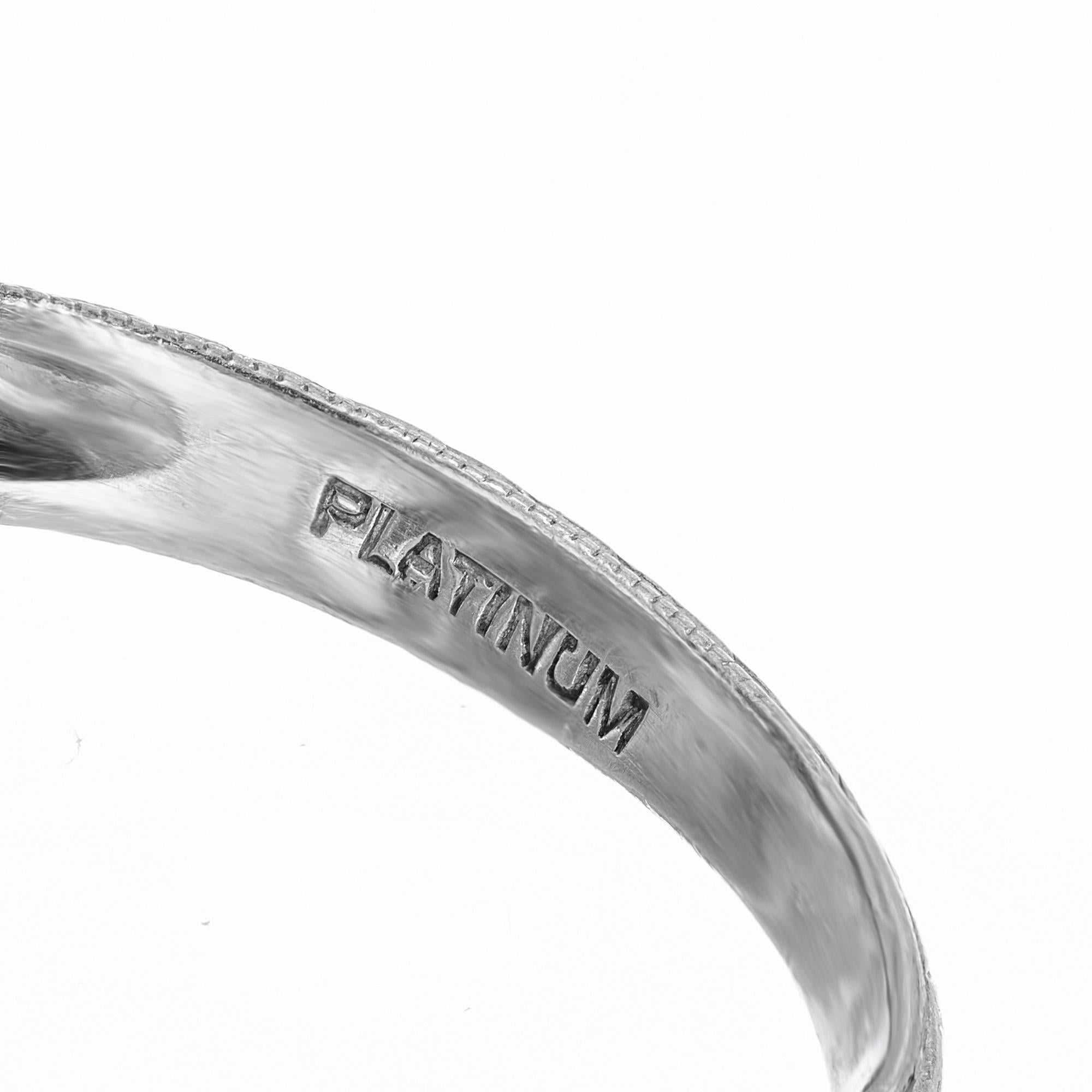 Bague de fiançailles en saphir et diamant européen ancien de 0,82 carat en vente 2