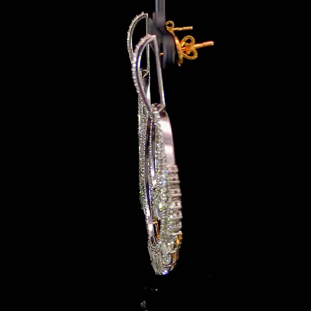 Orecchini a goccia con diamante Rosecut da 8,2 carati e diamante rotondo da 3,02 carati in vendita 1