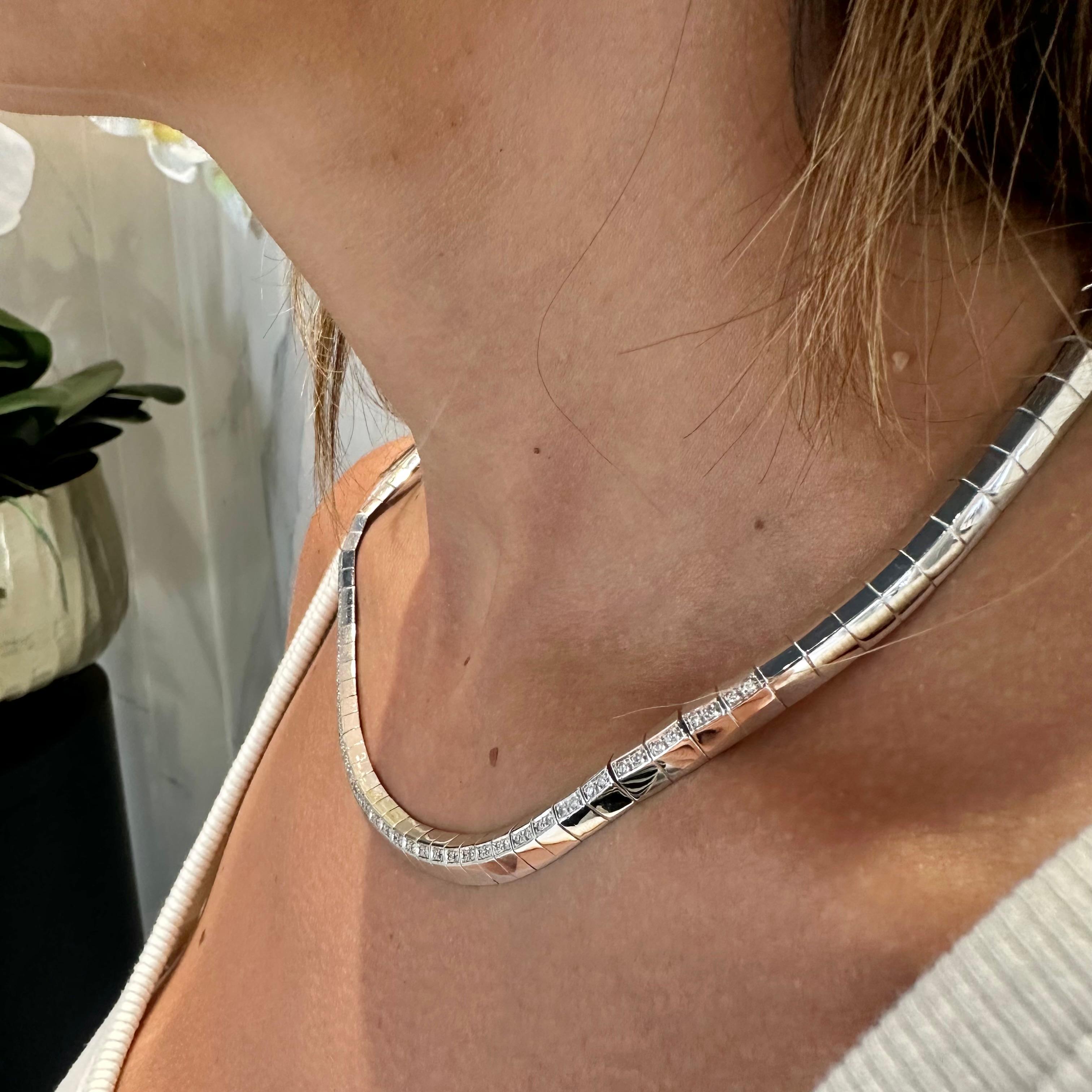 Round Cut 82 Round Diamond Chocker Necklace in 18K White Gold For Sale