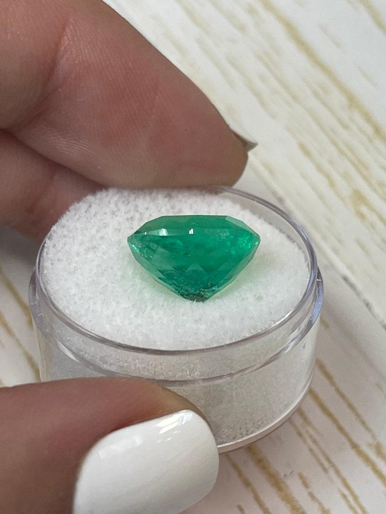 8.20 Carat 13.4x11.5 Muzo Green Colombian Emerald - Chivor Cushion Cut Gem For Sale 2