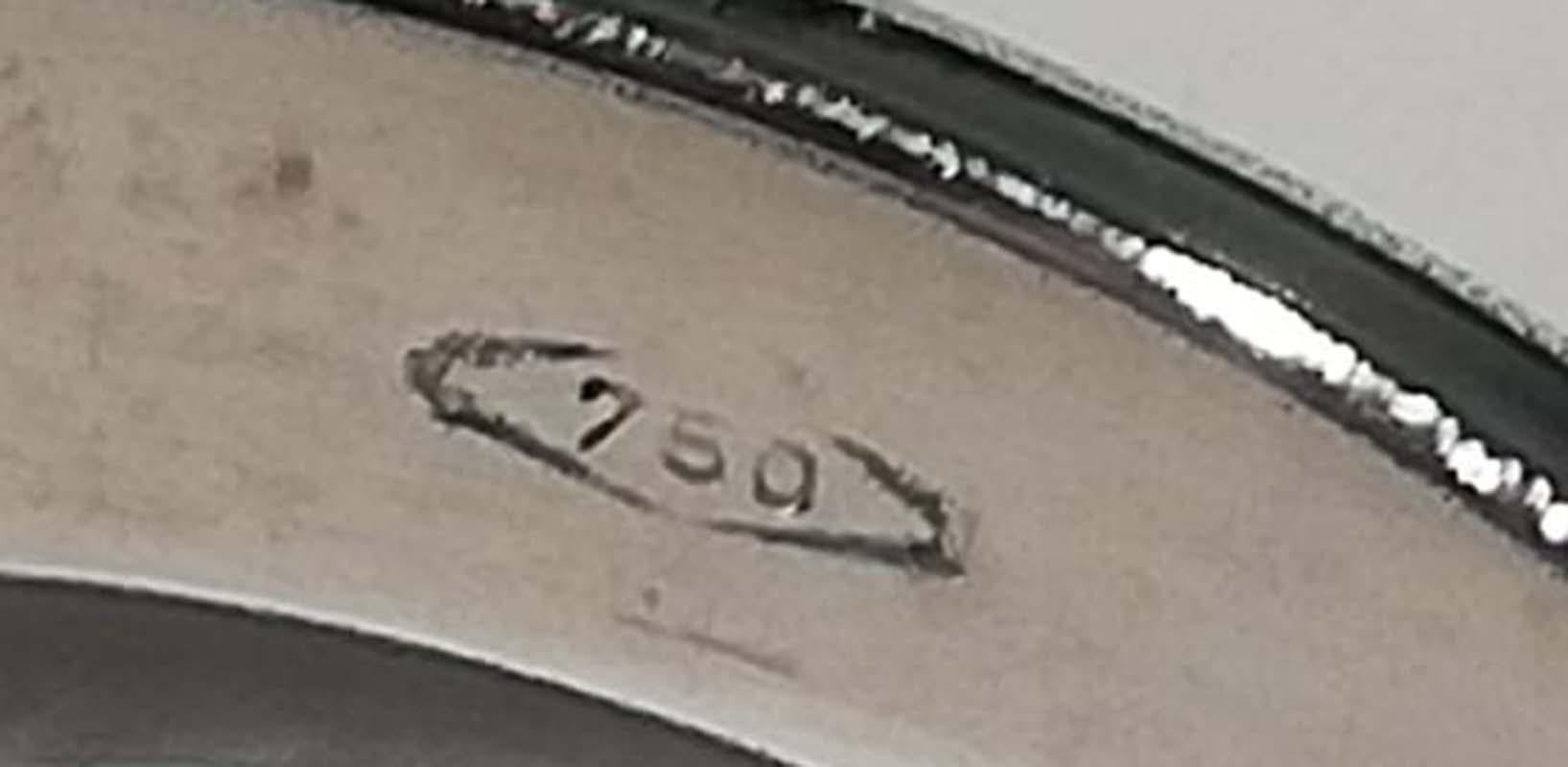 Anello a grappolo con ametista da 8,20 carati e diamanti bianchi in oro bianco 18 carati in vendita 3