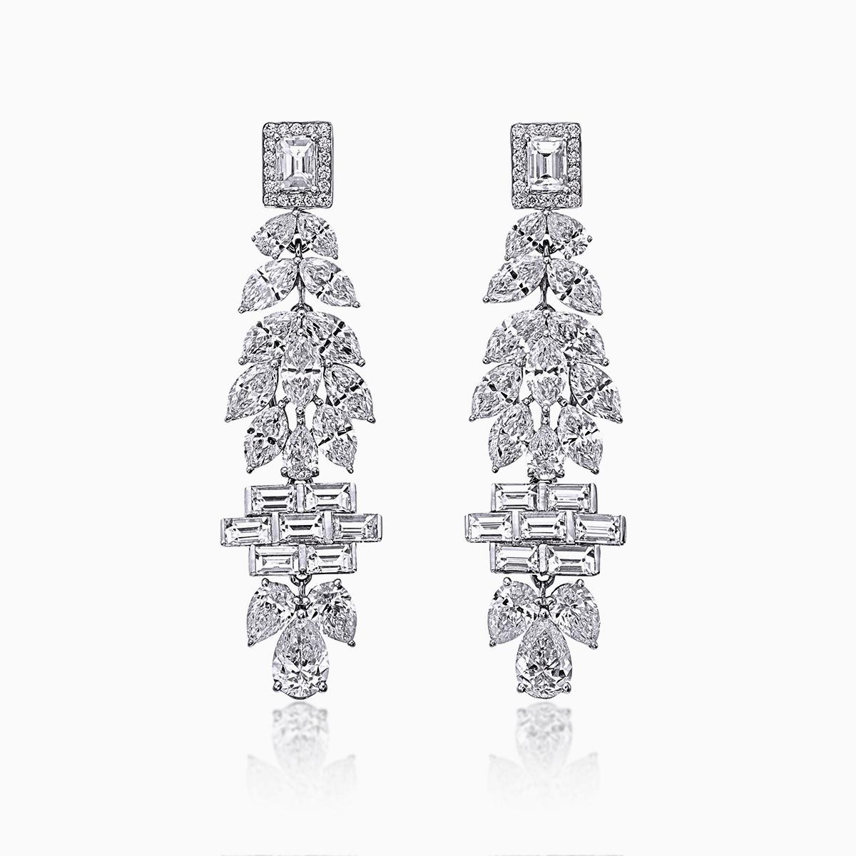 Orecchini con diamante da 8,20 carati in oro bianco da 18 carati In condizioni Nuovo in vendita a Bangkok, TH