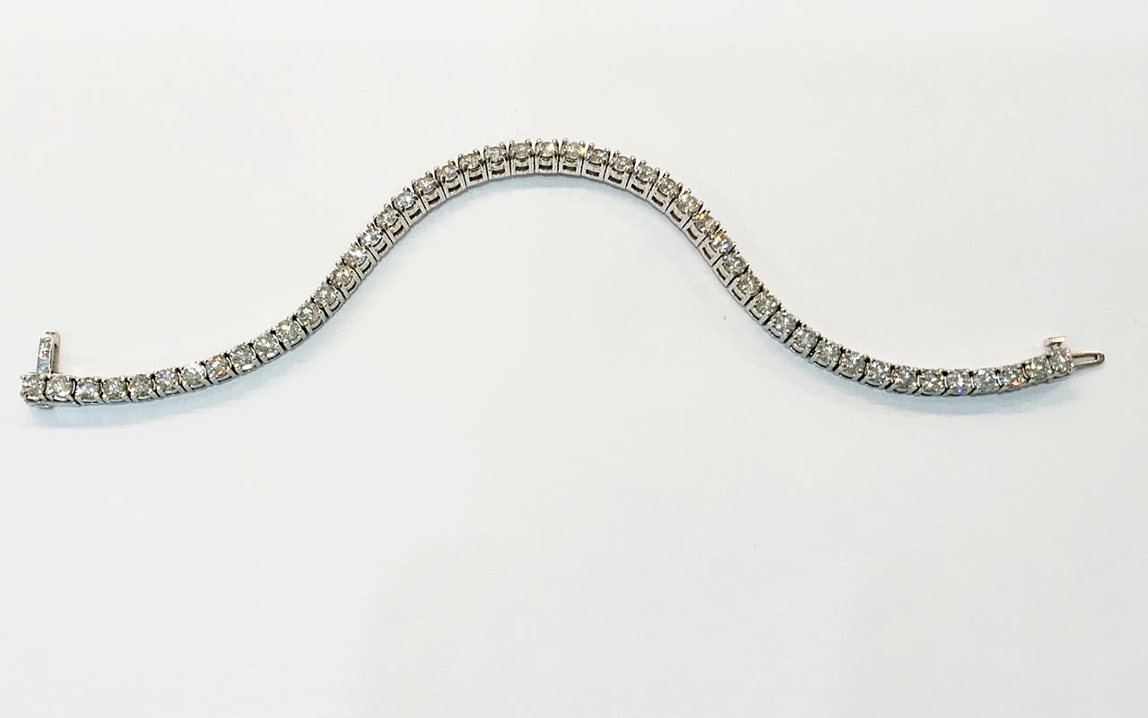 Contemporary 8.20 Carat Diamond VS1 Tennis Bracelet White Gold J Dauphin For Sale