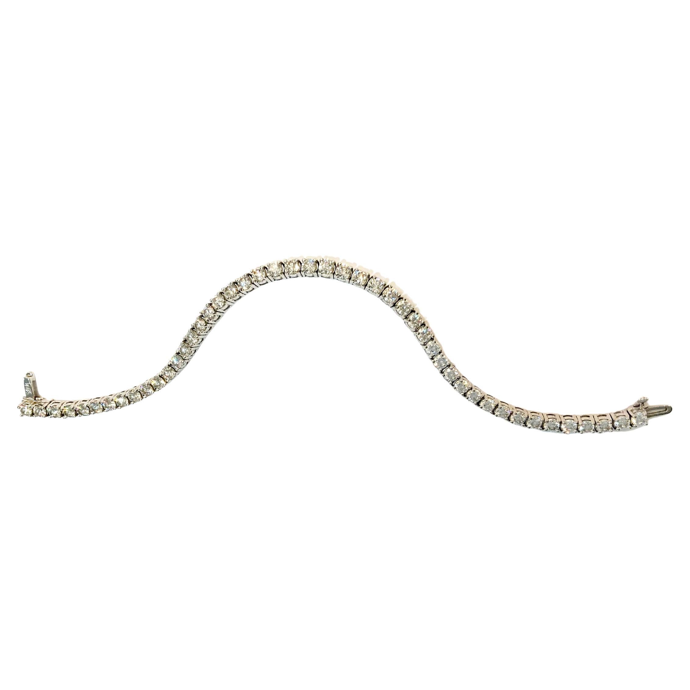 Bracelet tennis en or blanc avec diamants de 8,20 carats VS2
