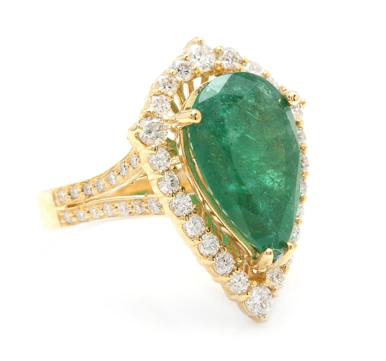 8.20 Carats Natural Emerald and Diamond 14K Solid Yellow Gold Ring

Total Natural Pear Cut Emerald Weight is: 7.00 Carats

Emerald Measures: Approx. 15.80 x 9.80mm

Head of the ring measures: Approx. 24.00 x 16.00

Natural Round Diamonds Weight: