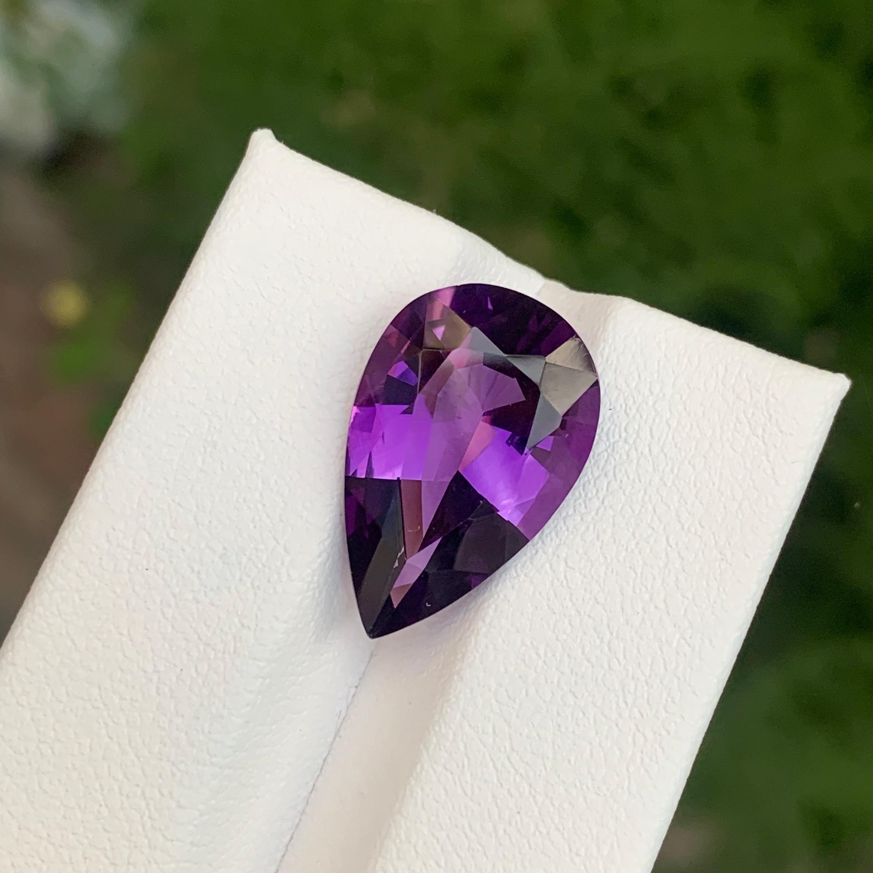 Women's or Men's 8.20 Carat Natural Loose Amethyst Pear Shape Gemstone For Sale