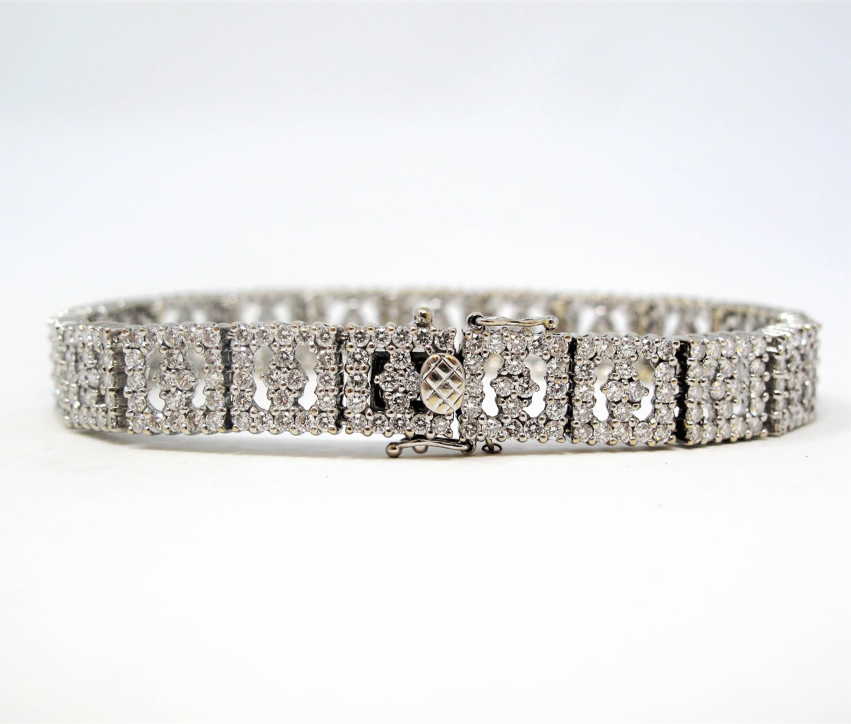 8.20 Carat Round Brilliant Diamond Square Open Link 18 Karat White Gold Bracelet In Good Condition For Sale In Scottsdale, AZ