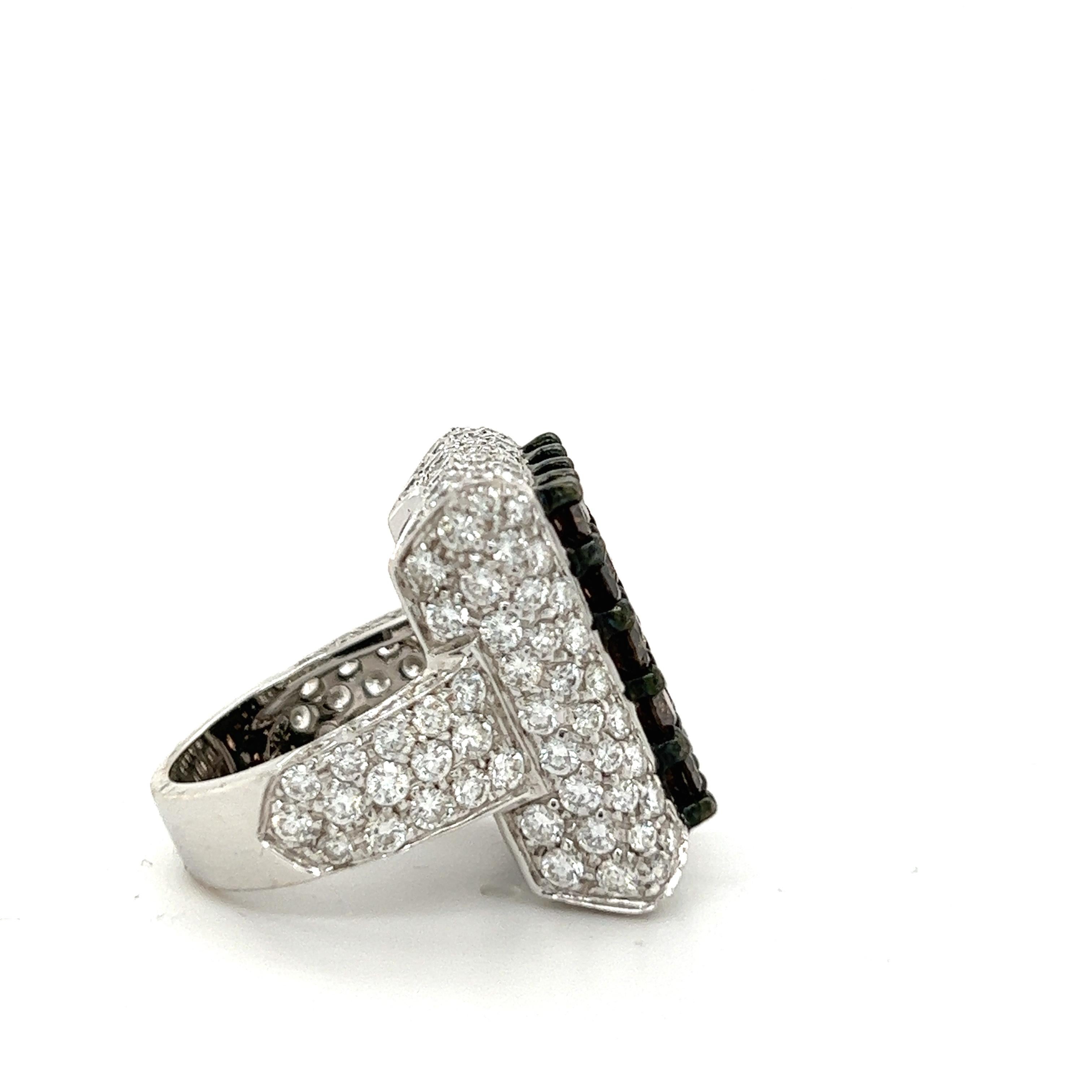 Contemporary 8.20 Carats Brown and White Diamond Ring For Sale
