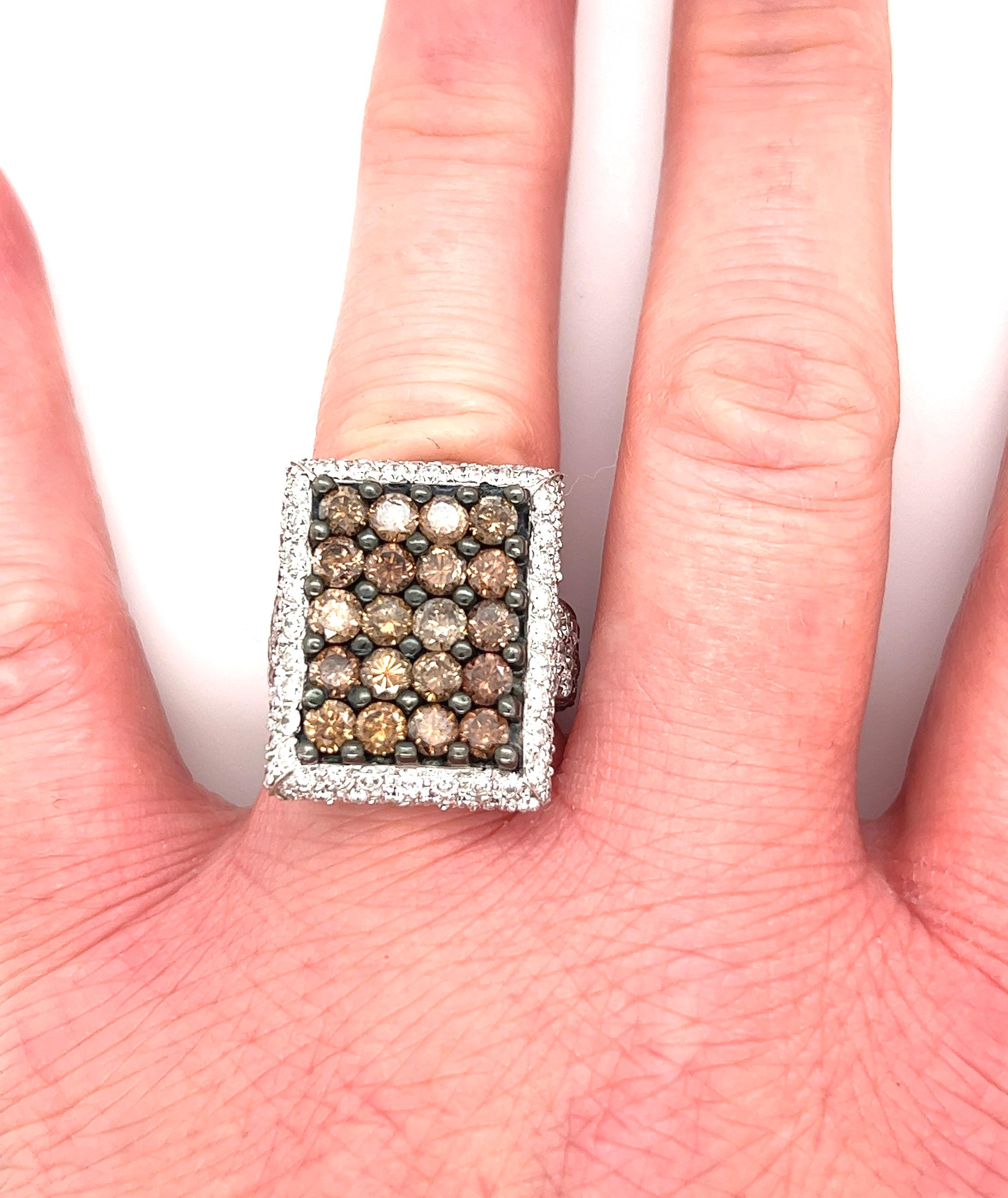 Women's or Men's 8.20 Carats Brown and White Diamond Ring For Sale