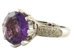 8,20 Karat Amethyst, weiße Diamanten 18 Karat Weißgold Cluster-Ring