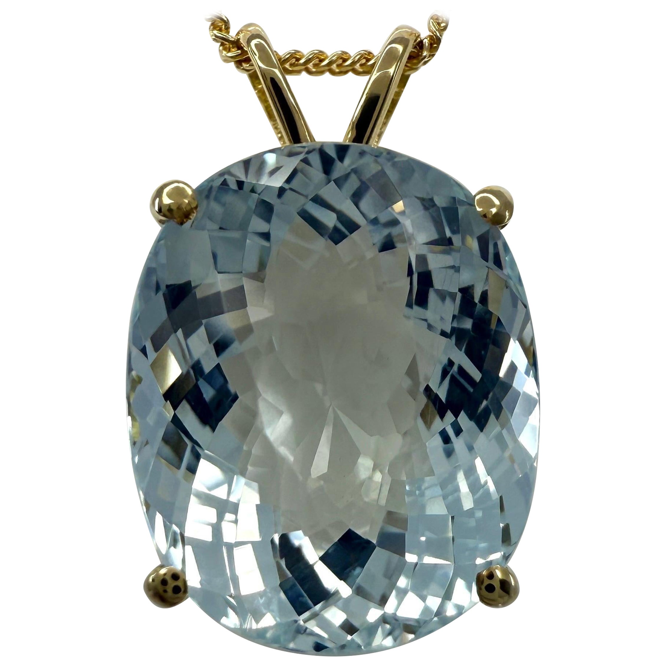 8.20ct Aigue-marine bleue coupe ovale pendentif solitaire en or jaune 18k