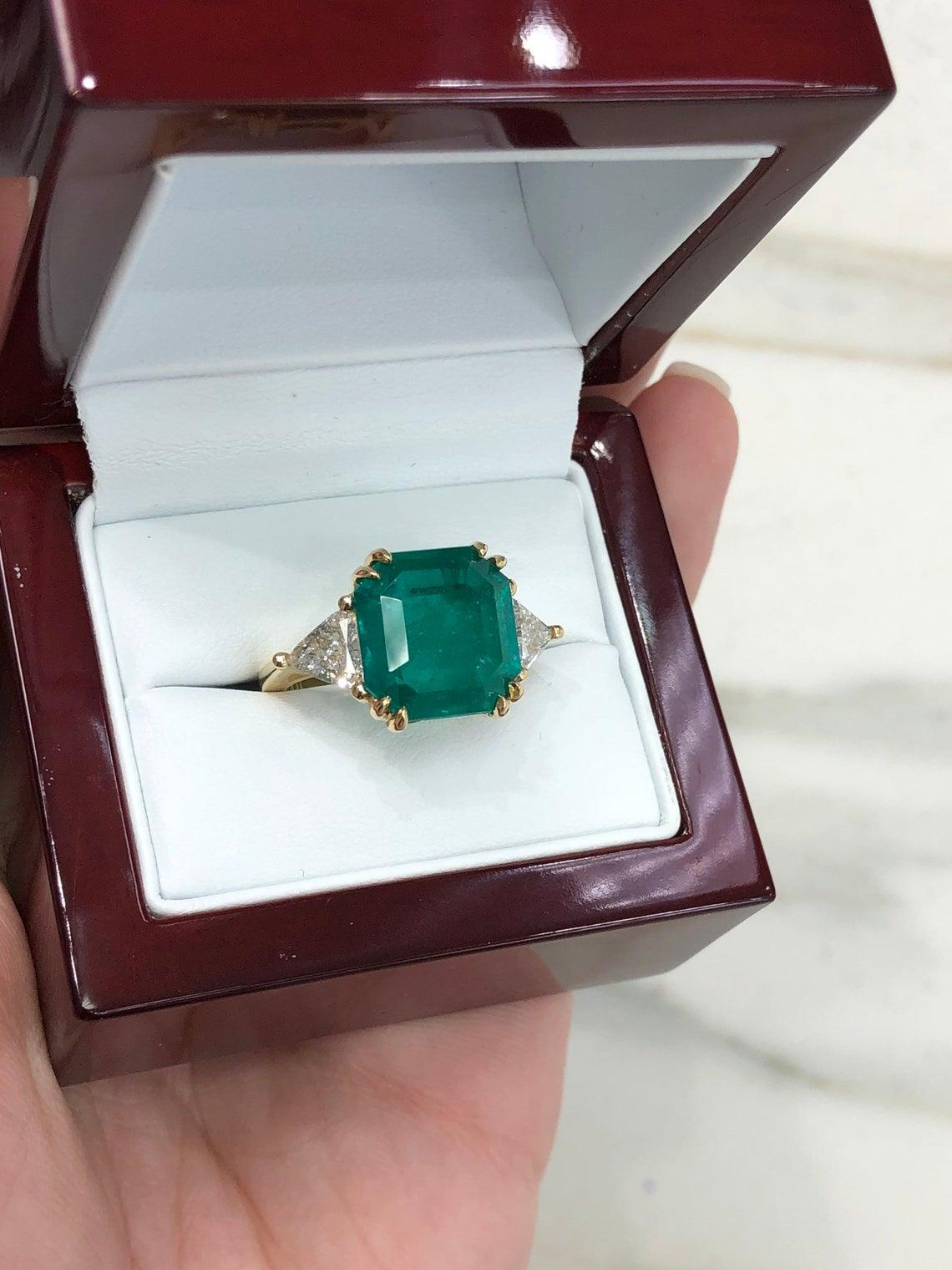 8.20tcw 18K Three Stone Colombian Emerald Cut & Trillion Diamond Ring 4