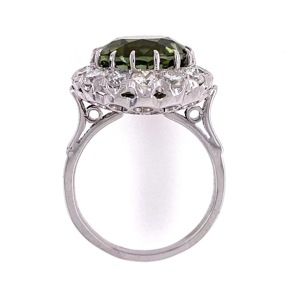 8.21 Carat Green Tourmaline and Diamond Vintage Art Deco Platinum Cocktail Ring In Excellent Condition For Sale In Montreal, QC