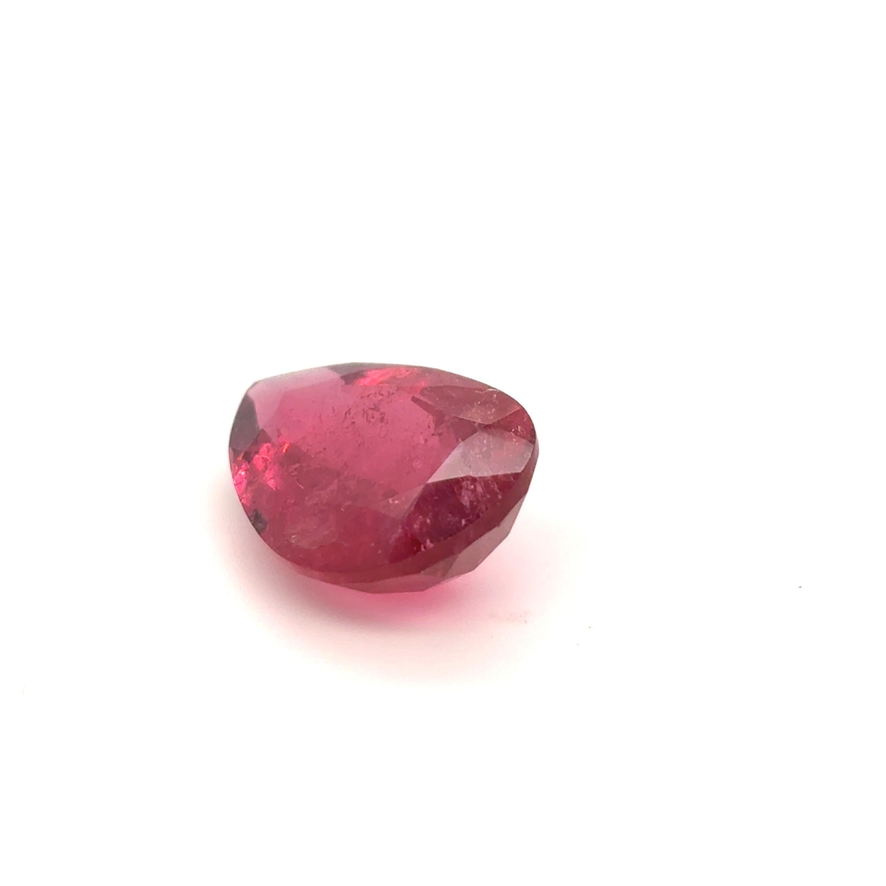 Artigiano 8,22 carati di rubellite naturale con taglio a pera in vendita