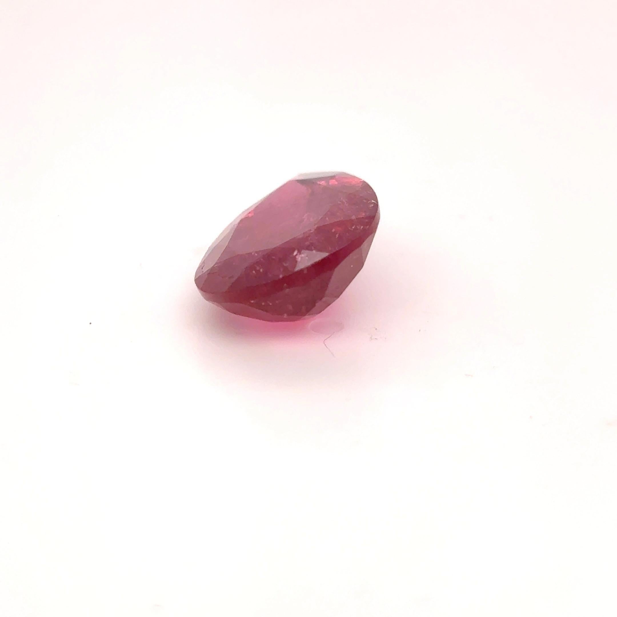 Taglio a goccia 8,22 carati di rubellite naturale con taglio a pera in vendita