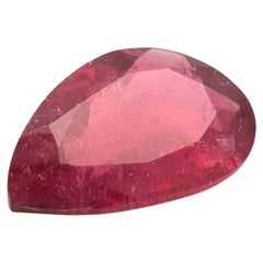8,22 carati di rubellite naturale con taglio a pera