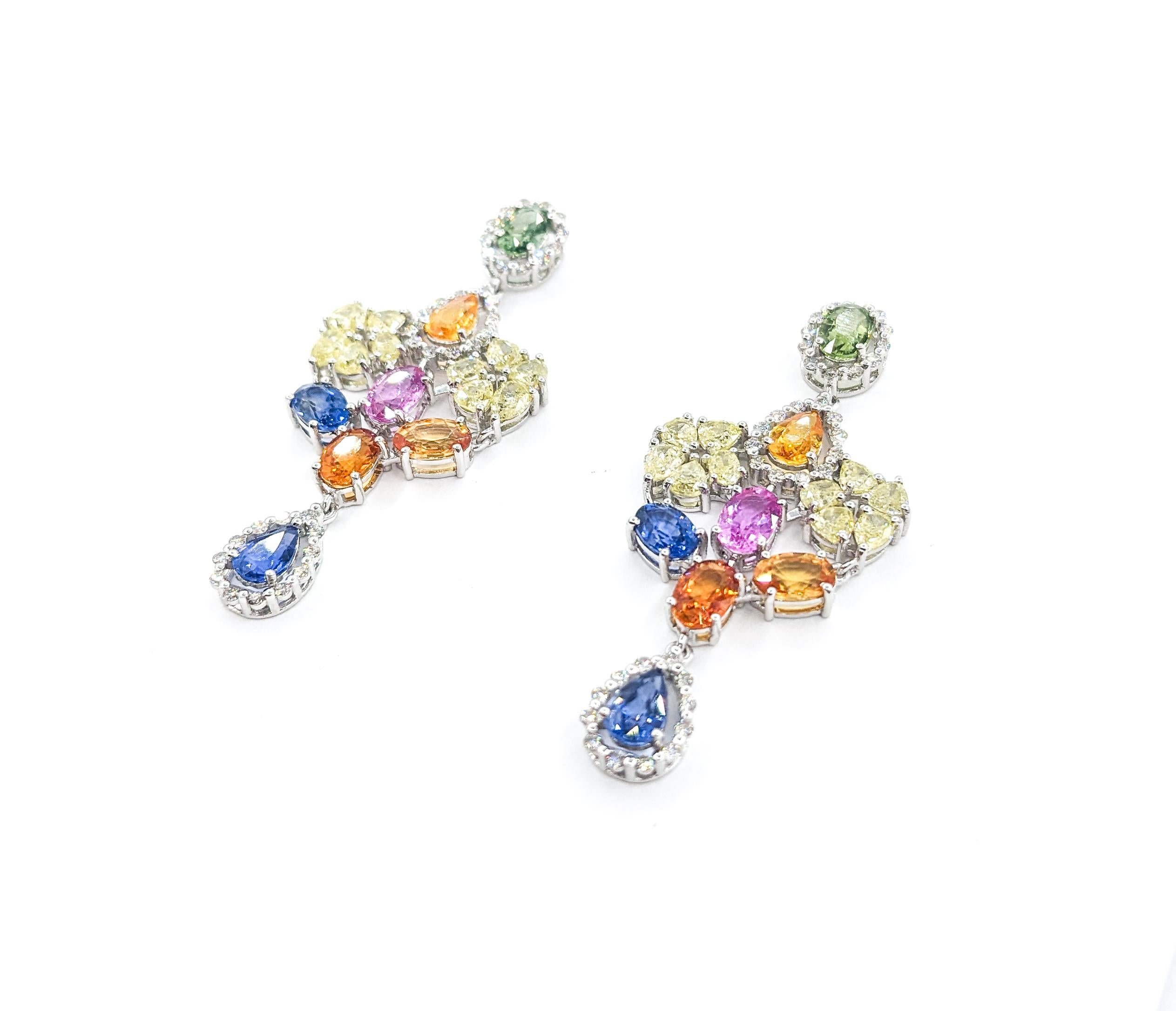 8,22ctw multi-color Saphire 3,44ctw Diamanten Dangle Esarrings In Weißgold Damen im Angebot