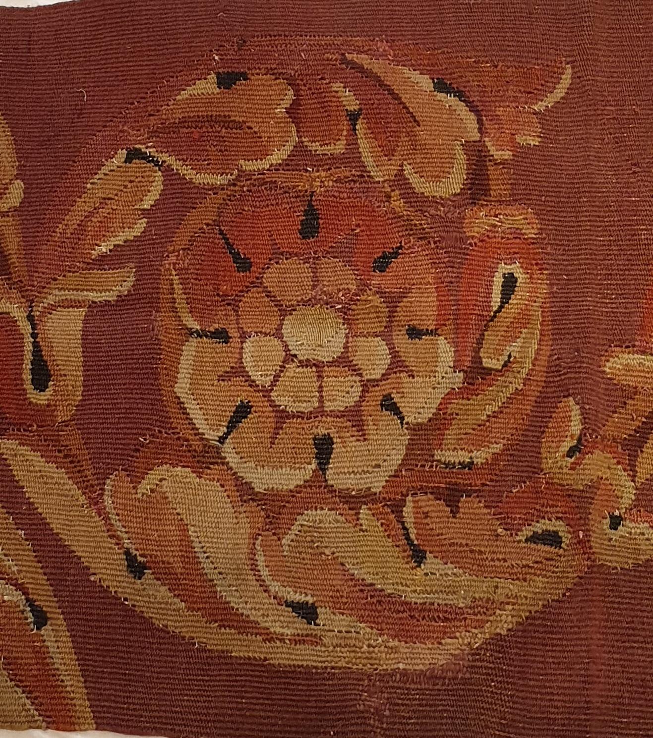 824 - 19th Century Aubusson Carpet Piece In Excellent Condition For Sale In Paris, FR