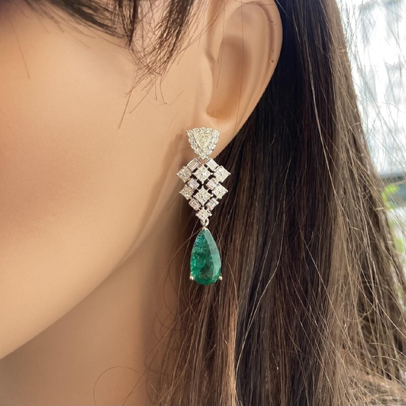 8.24 Carat Pear Shape Green Emerald Fashion Earrings In 18k White Gold In New Condition For Sale In Chicago, IL