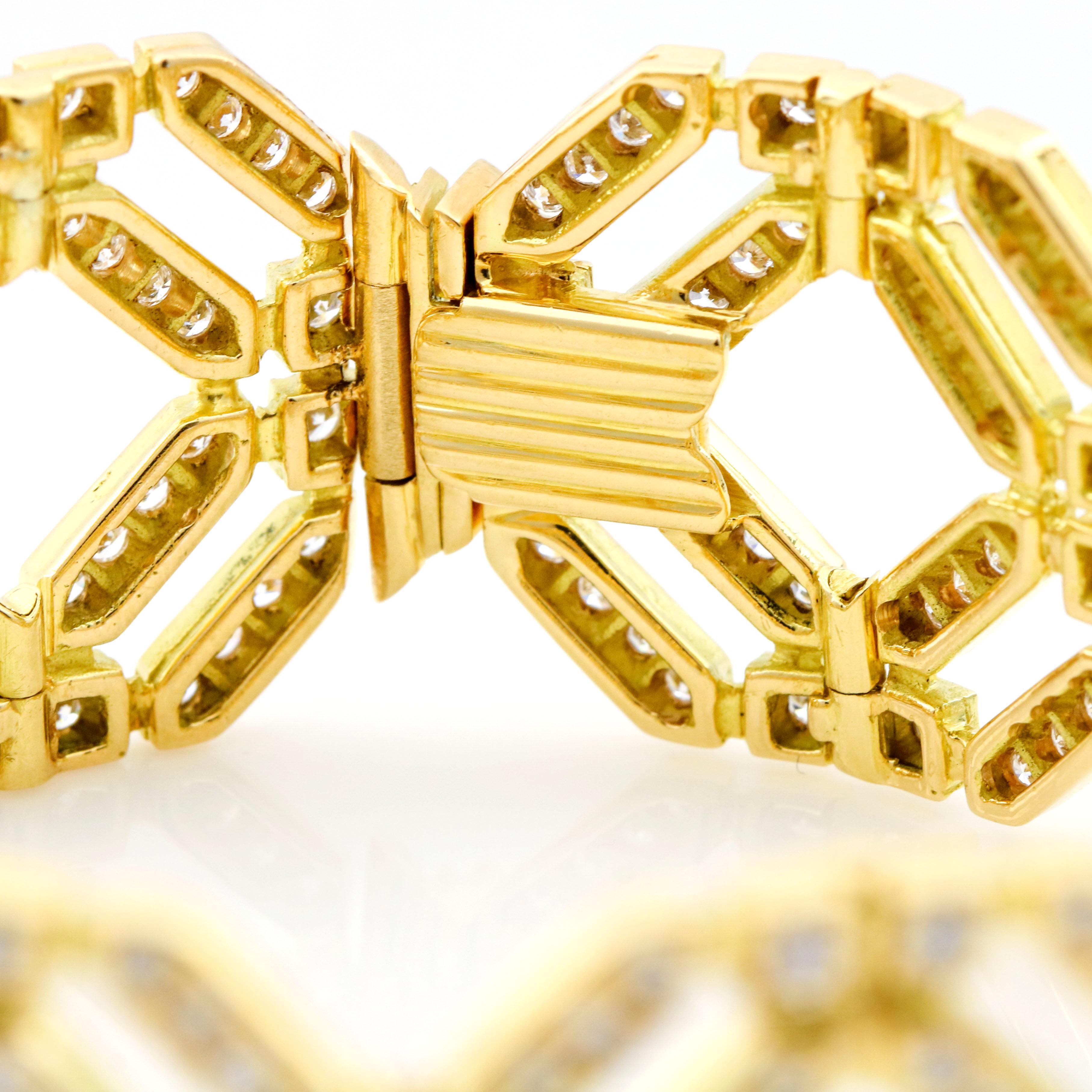 8.25 Carat 18 Karat Yellow Gold Diamond Octagon Link Bracelet For Sale 1