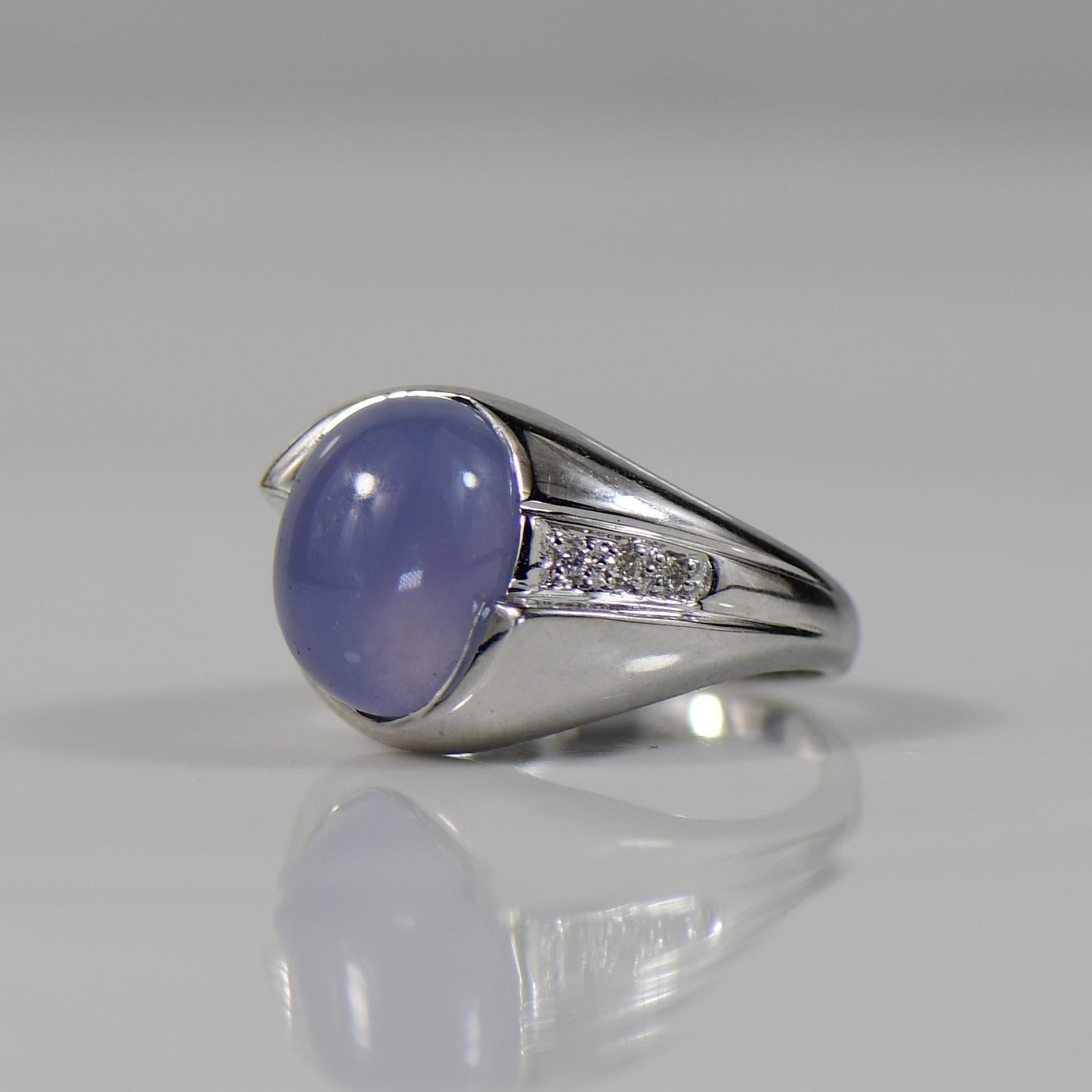 8.25 Carat Blue Sapphire Cabochon w Diamonds 18K White Gold Ring In Good Condition In Addison, TX