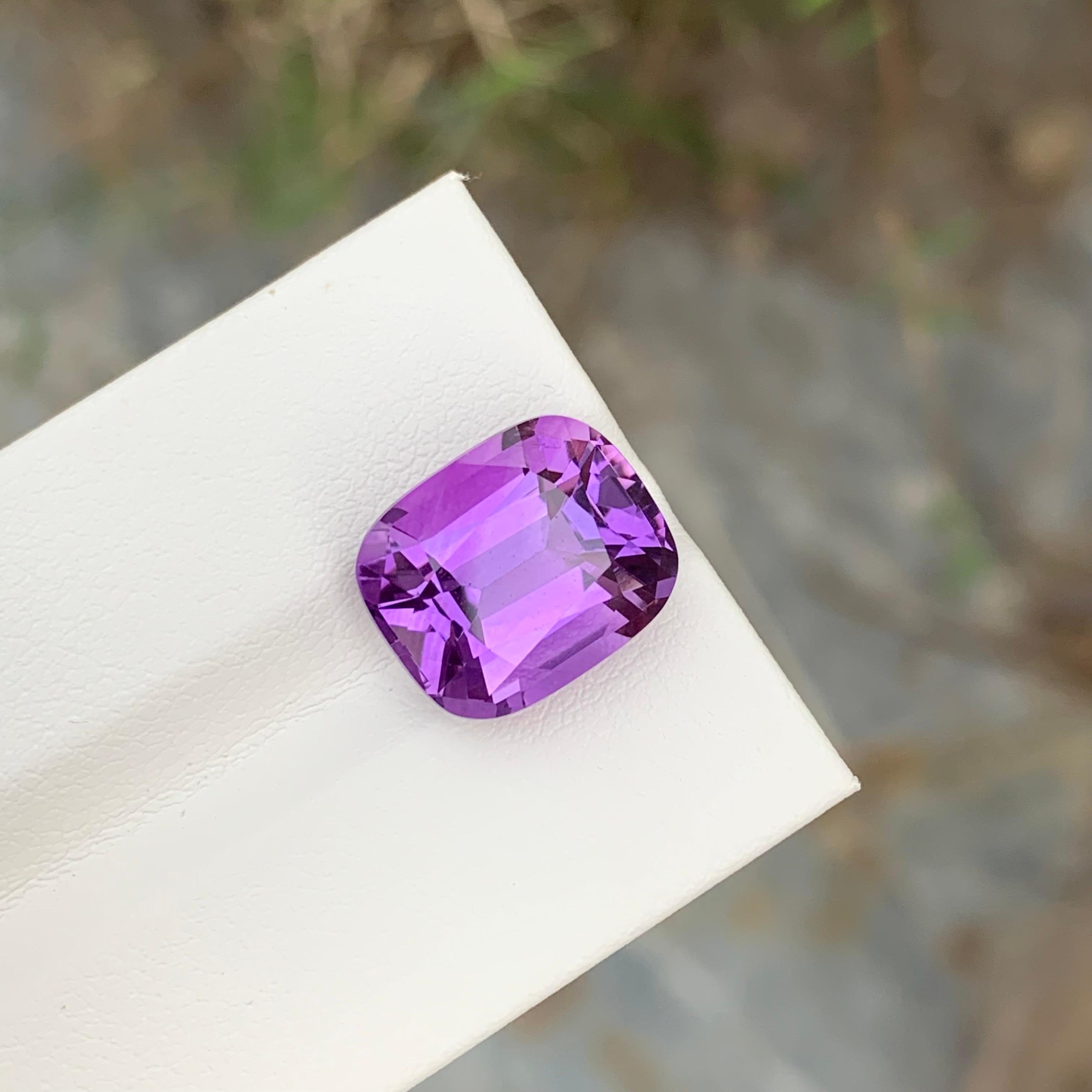 8.25 Carat Natural Loose Amethyst Cushion Shape Gem For Jewellery Making For Sale 1