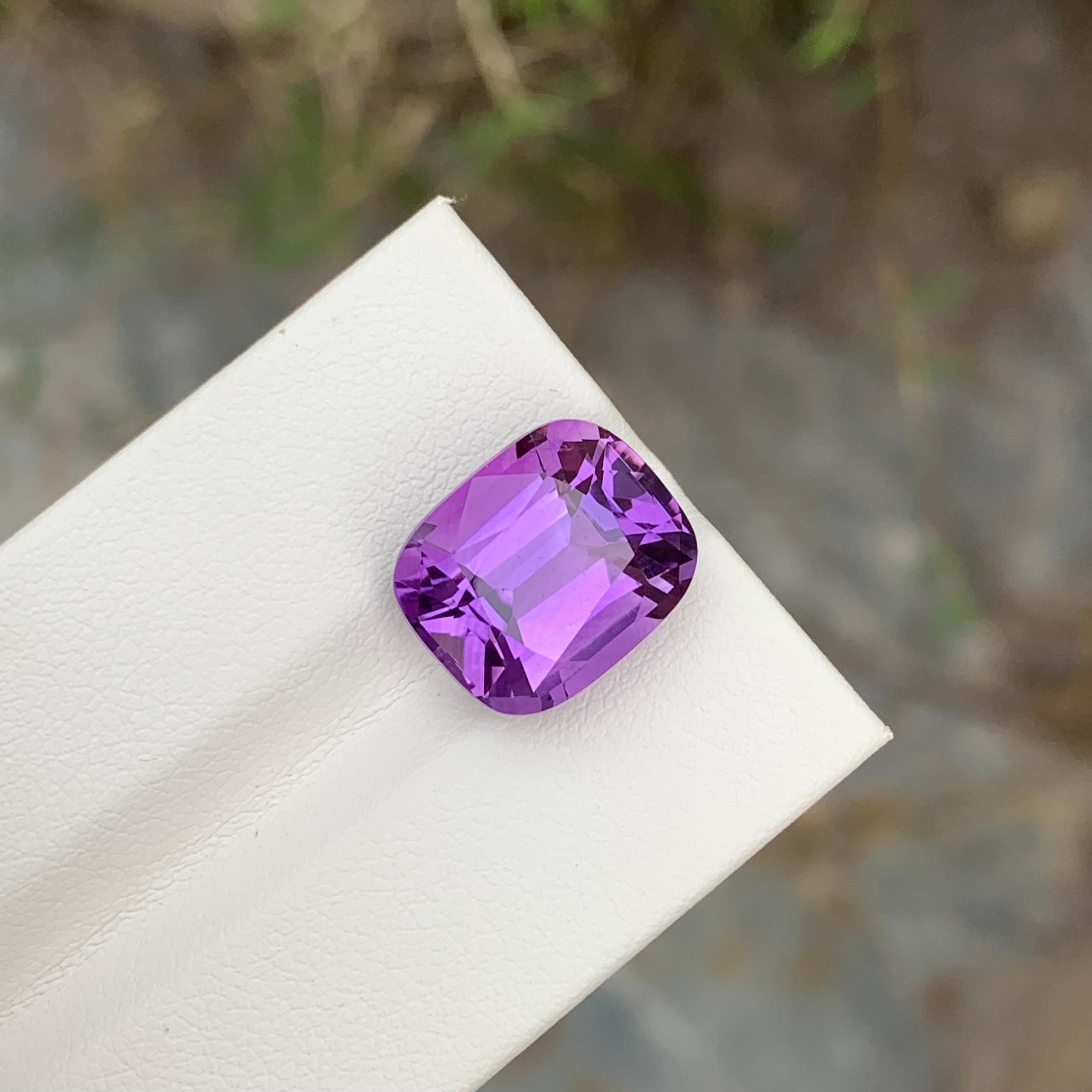 8.25 Carat Natural Loose Amethyst Cushion Shape Gem For Jewellery Making For Sale 2