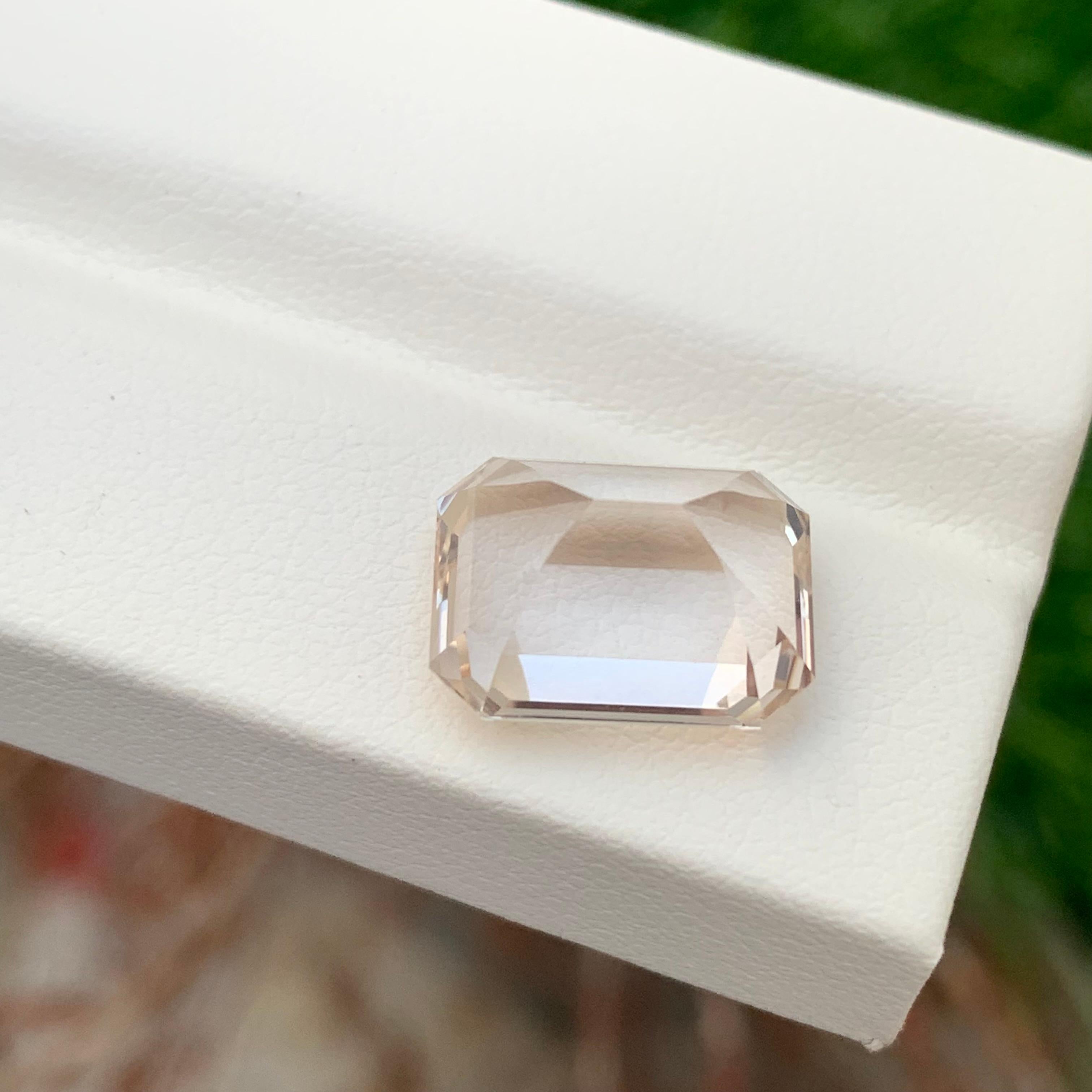8.25 Karat natürlicher loser Goldtopas Smaragdform Edelstein im Angebot 4
