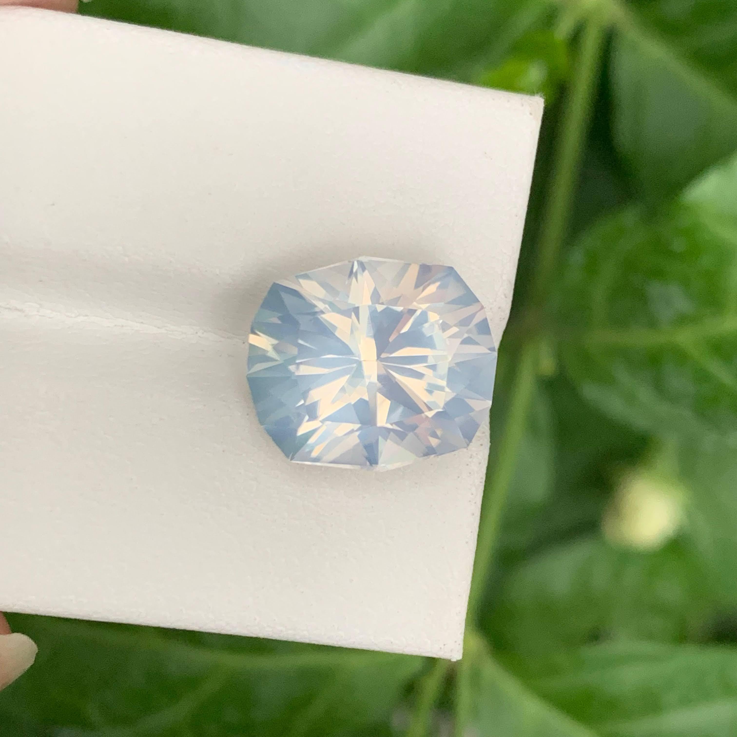 8.25 Carat Natural Loose Milky Quartz Stone Fancy Faceted African Gemstone In New Condition For Sale In Bangkok, TH