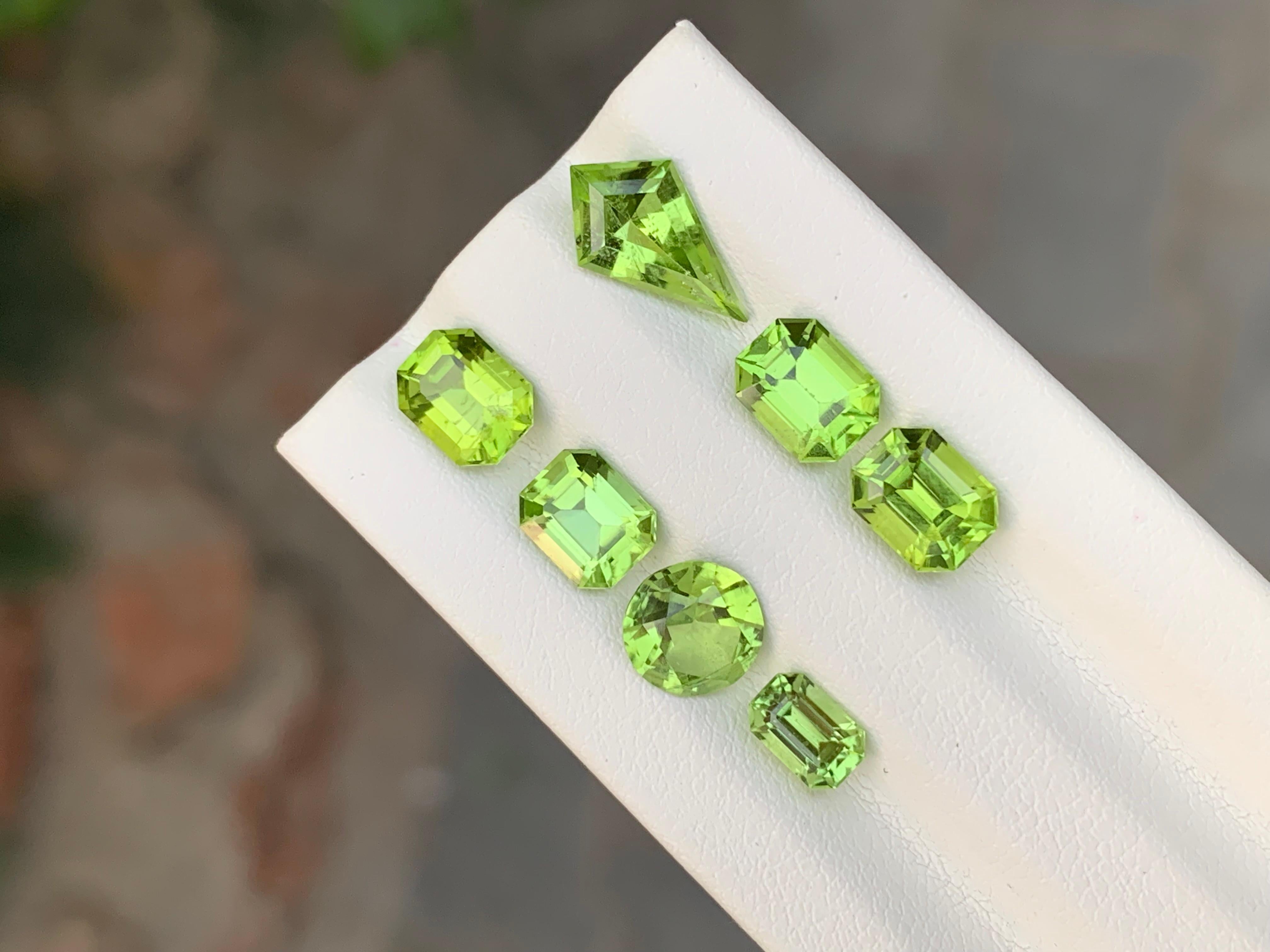 8.25 Carat Natural Loose Peridot Lot Gemstone For Jewellery Making For Sale 4
