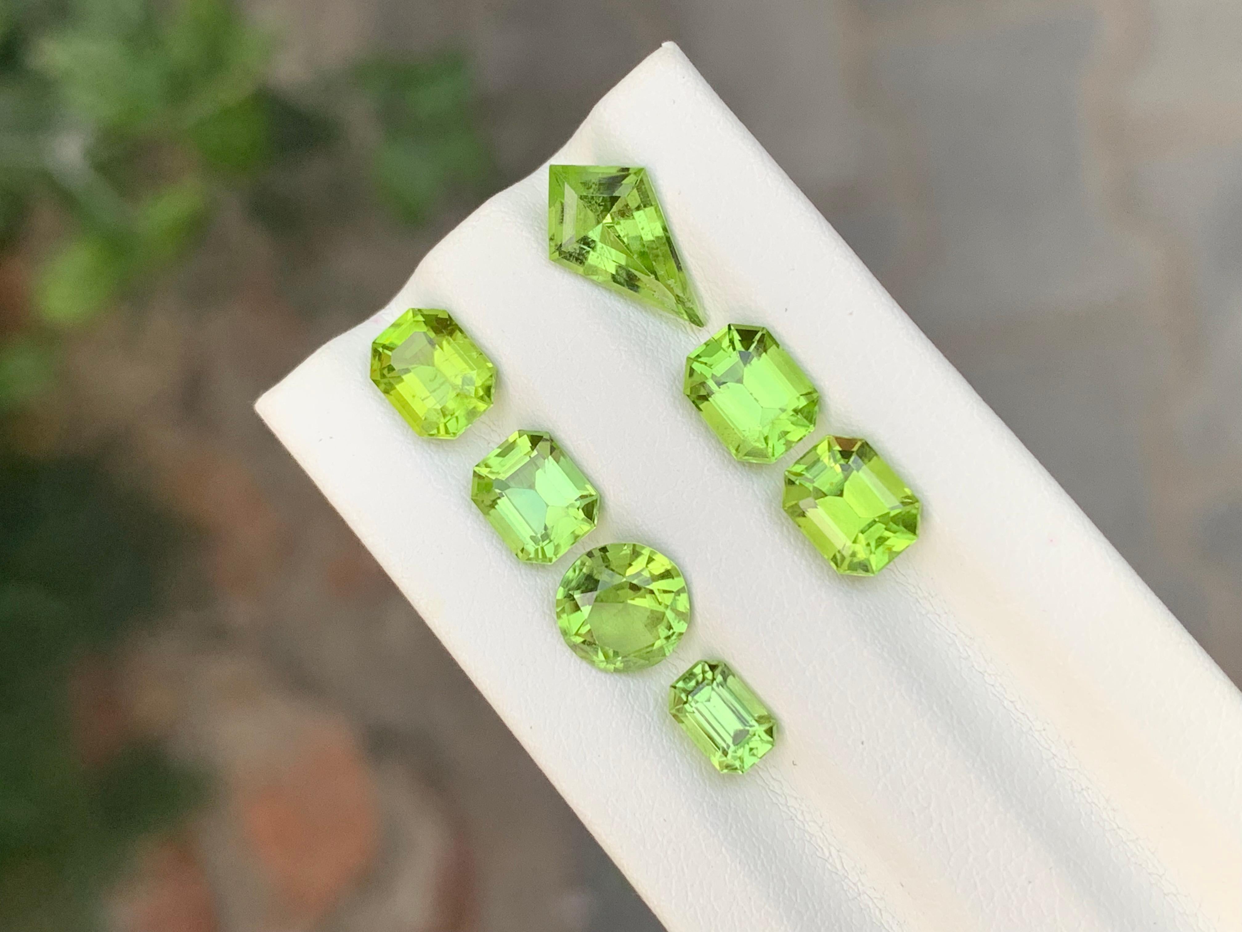Loose Peridot Lot 

Weight: 8.25 Carats
Sizes: 0.65 To 1.40 Carats 
Origin: Pakistan
Shape: Mix Shape 
Color: Green
Treatment: Non

Pakistan peridot is a stunning variety of the green gemstone peridot, known for its remarkable clarity and vibrant,