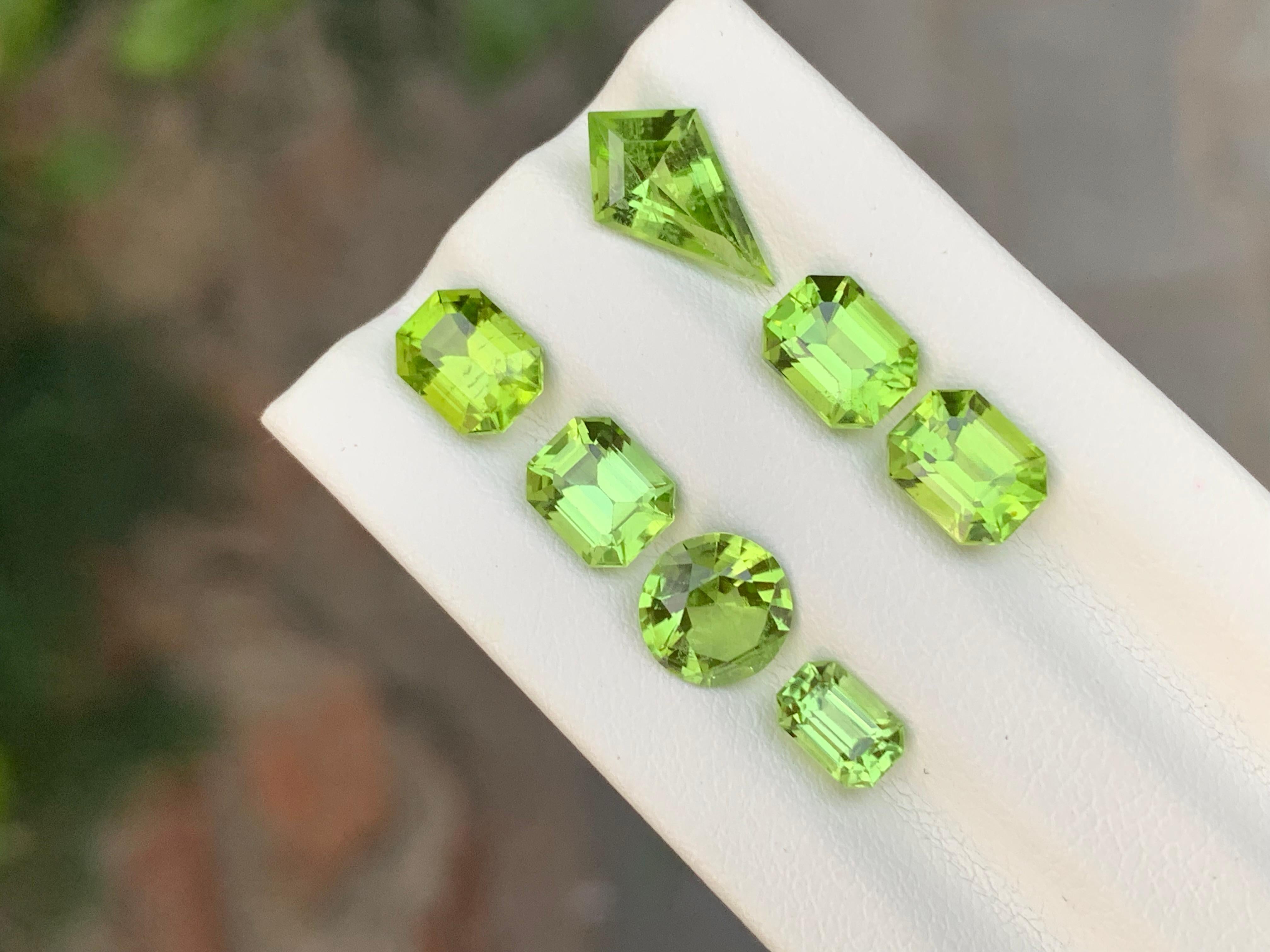 Mixed Cut 8.25 Carat Natural Loose Peridot Lot Gemstone For Jewellery Making For Sale