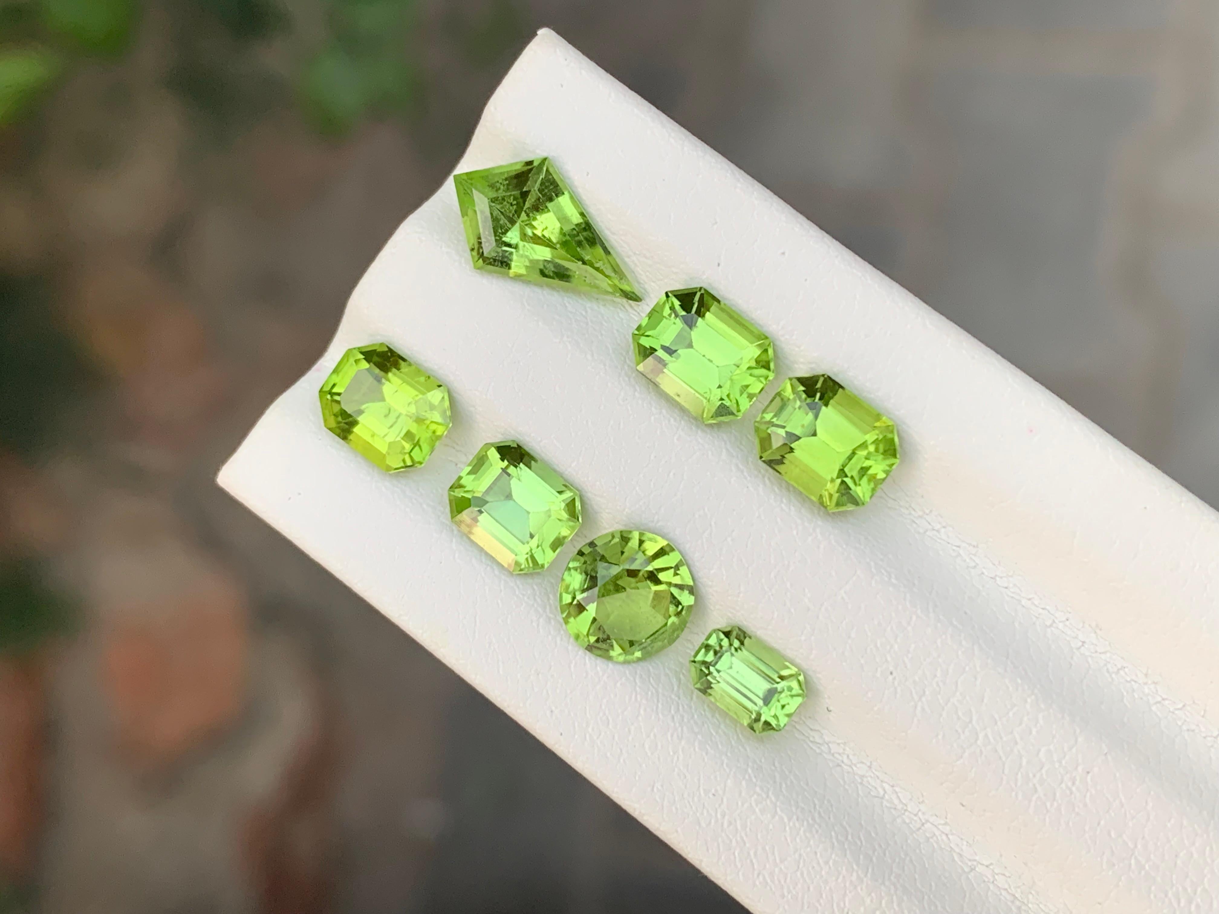 8.25 Carat Natural Loose Peridot Lot Gemstone For Jewellery Making For Sale 2